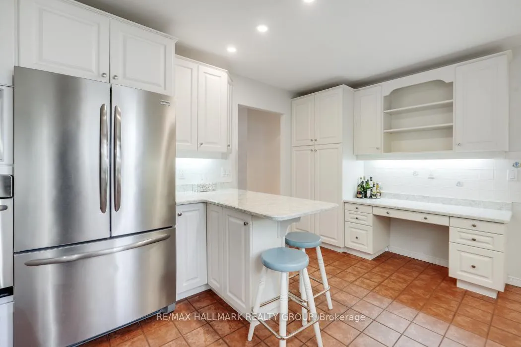Photo 12 of 39 Parkwood Crescent, Ottawa, Blackburn Hamlet — HOMEH