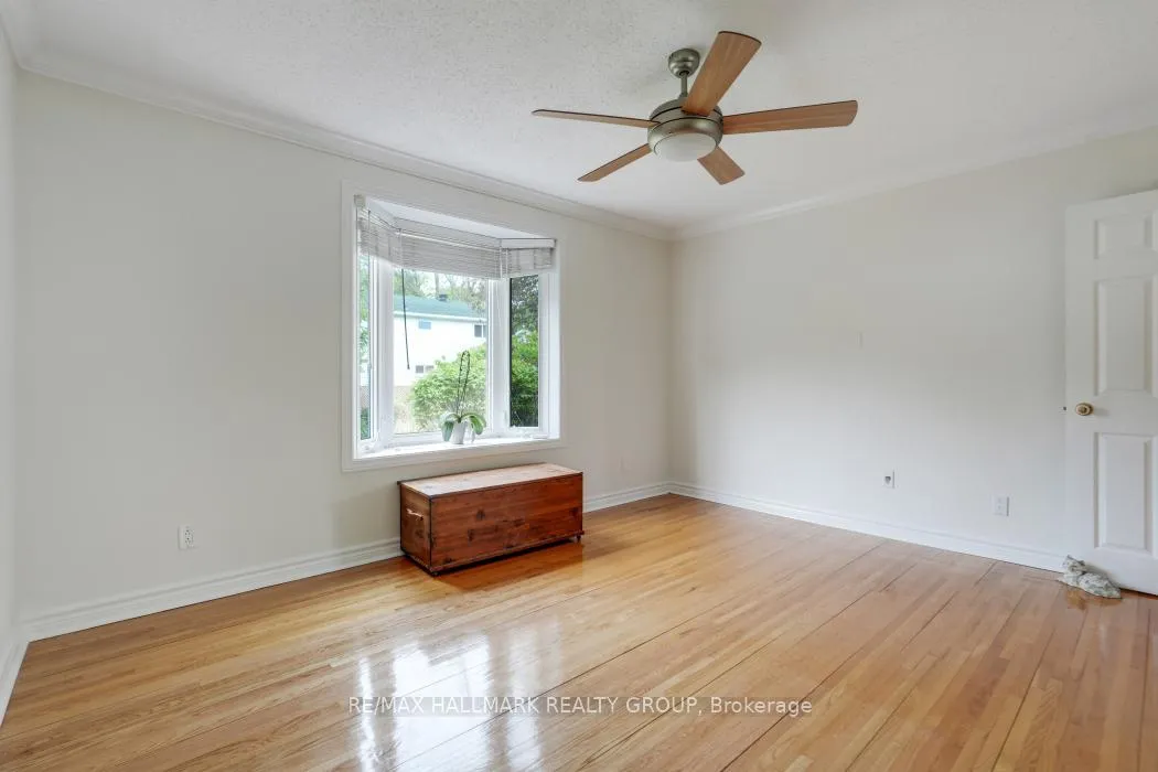 Photo 21 of 39 Parkwood Crescent, Ottawa, Blackburn Hamlet — HOMEH