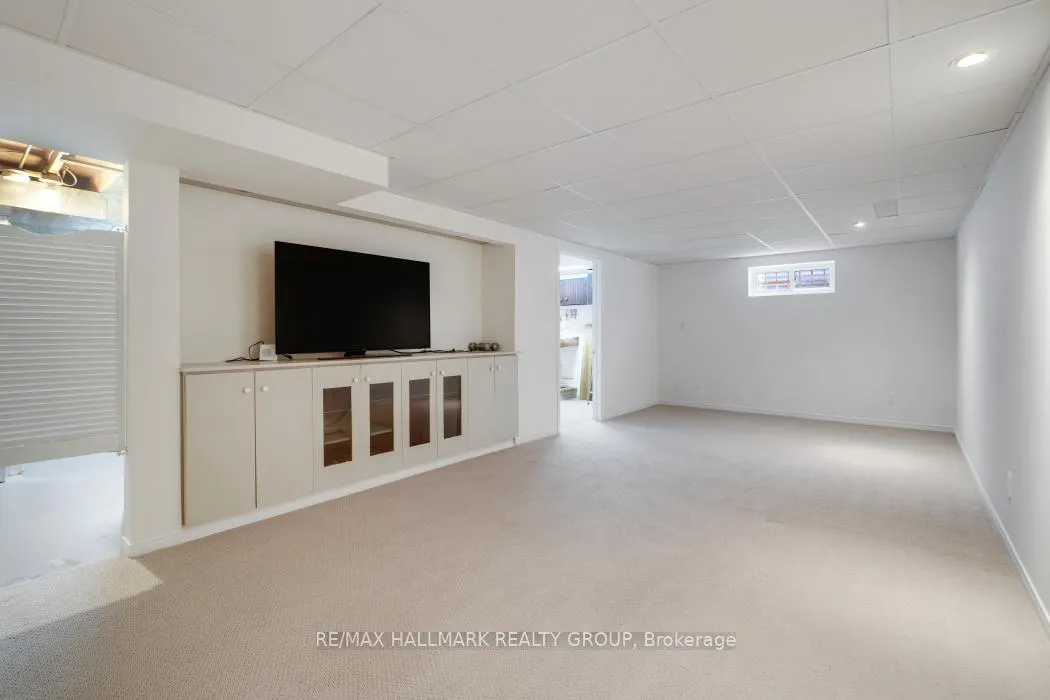 Photo 25 of 39 Parkwood Crescent, Ottawa, Blackburn Hamlet — HOMEH
