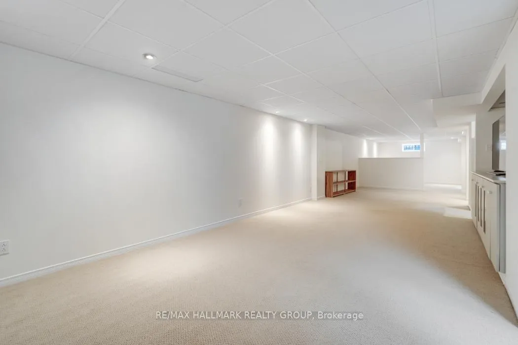 Photo 27 of 39 Parkwood Crescent, Ottawa, Blackburn Hamlet — HOMEH