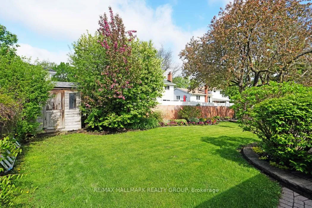 Photo 38 of 39 Parkwood Crescent, Ottawa, Blackburn Hamlet — HOMEH