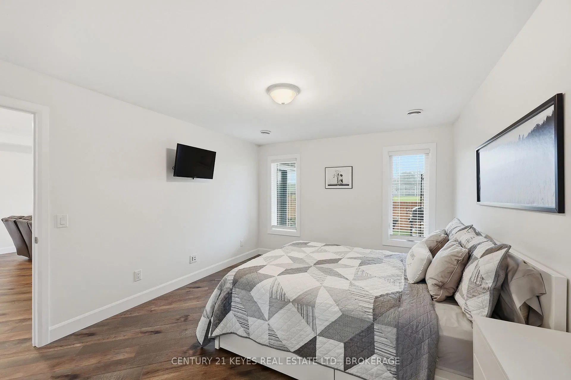 Photo 23 of 188 Wilmer Avenue, Gananoque — HOMEH