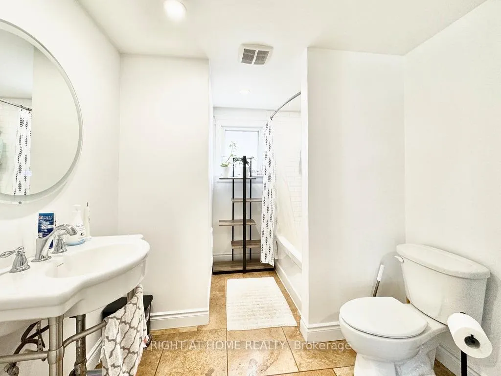 Photo 8 of 27 Doris Drive, Barrie, Allandale Heights — HOMEH