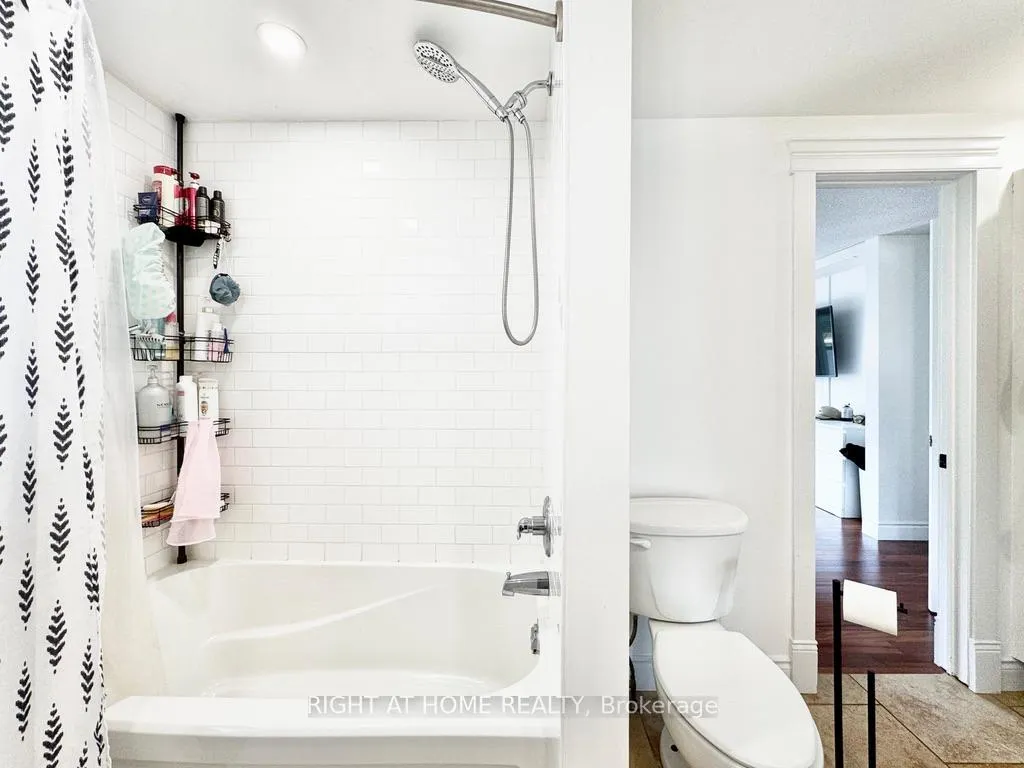Photo 9 of 27 Doris Drive, Barrie, Allandale Heights — HOMEH