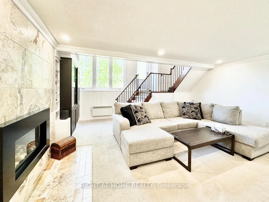 Photo 14 of 27 Doris Drive, Barrie, Allandale Heights — HOMEH