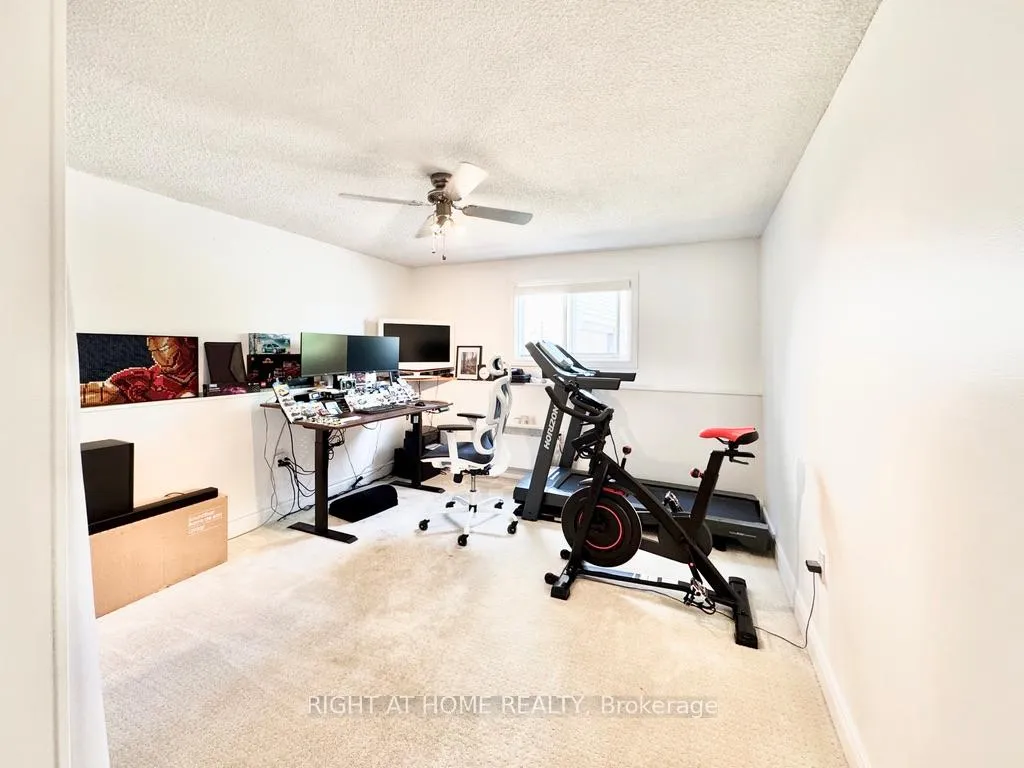 Photo 15 of 27 Doris Drive, Barrie, Allandale Heights — HOMEH