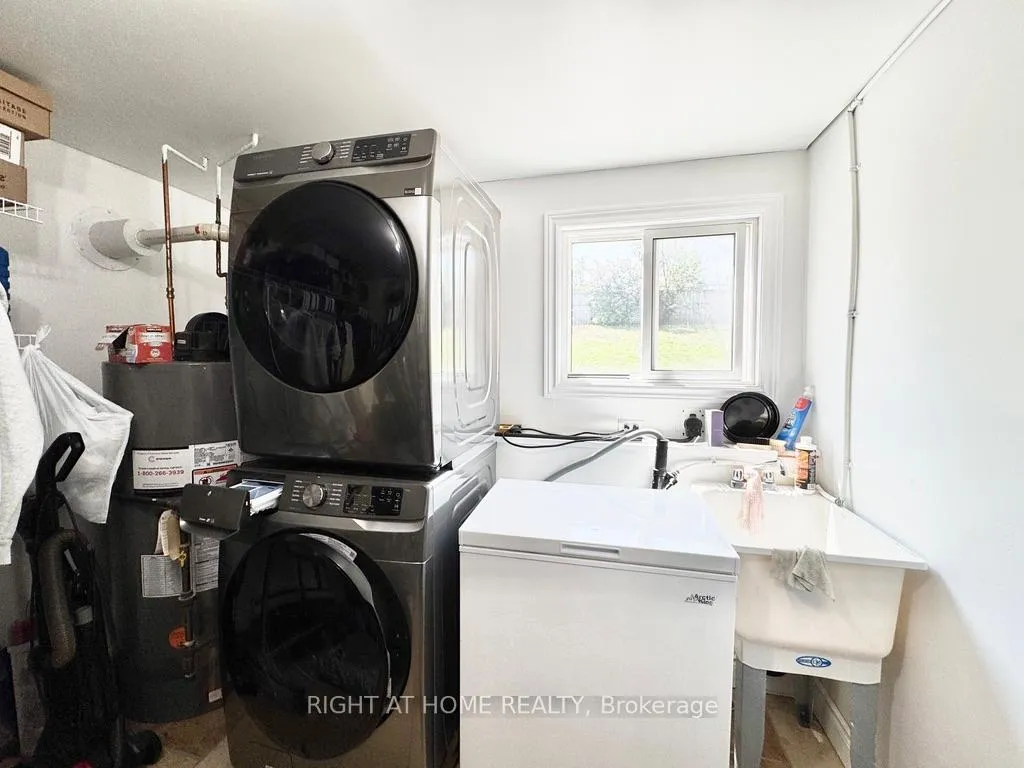Photo 17 of 27 Doris Drive, Barrie, Allandale Heights — HOMEH