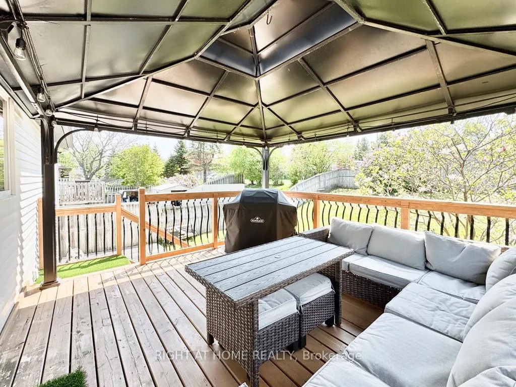 Photo 19 of 27 Doris Drive, Barrie, Allandale Heights — HOMEH