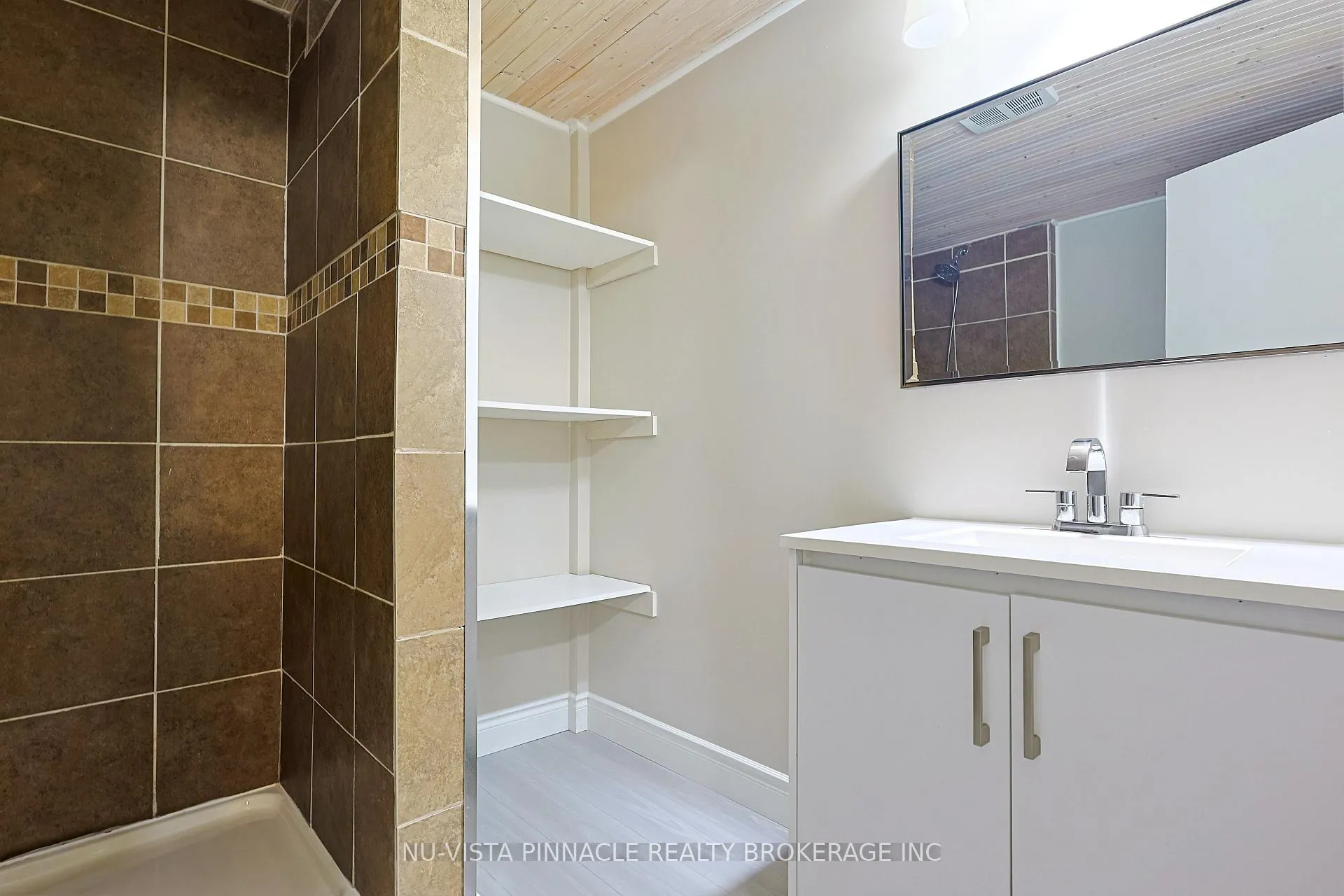 Photo 25 of 46 Monmore Road, London, North F — HOMEH