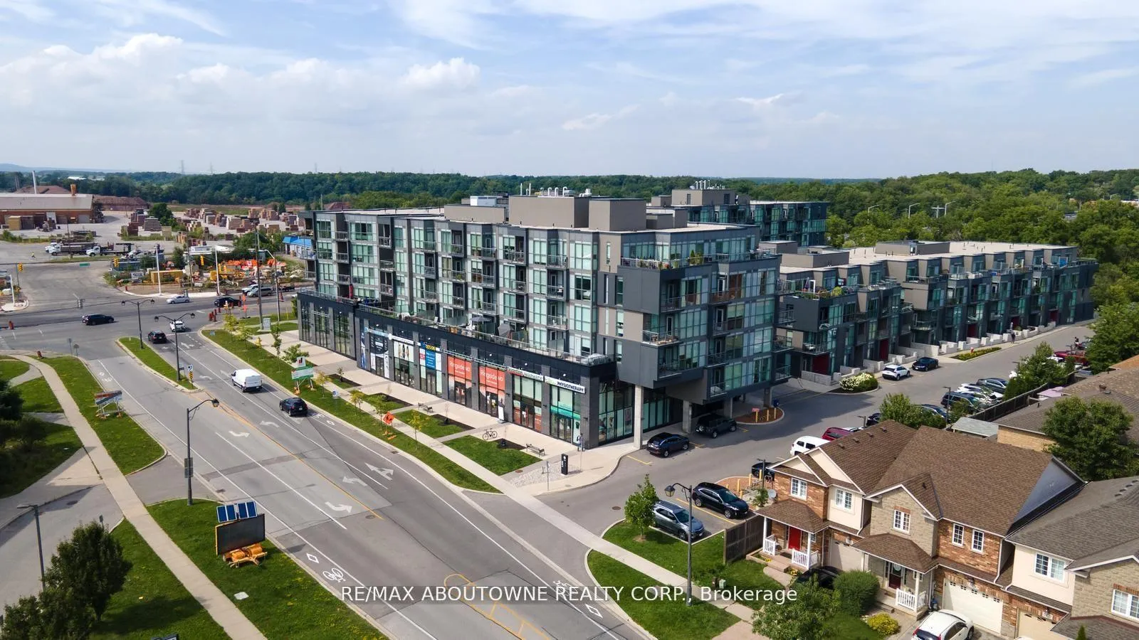 Photo 3 of Unit B217, 5240 Dundas Street, Burlington, Orchard — HOMEH