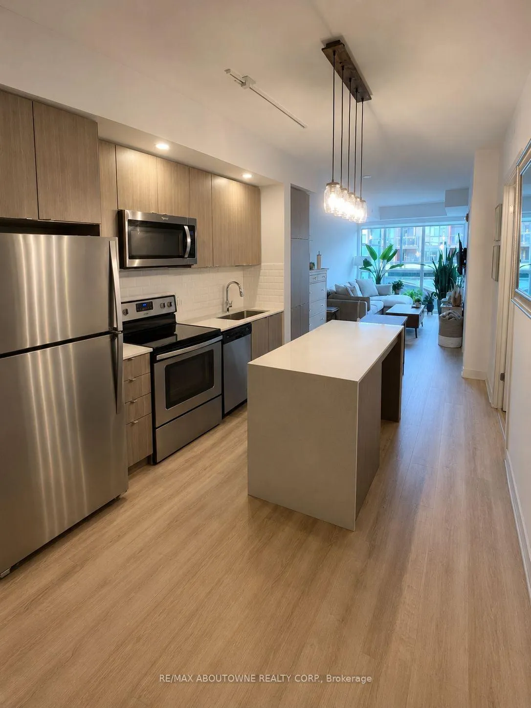 Photo 4 of Unit B217, 5240 Dundas Street, Burlington, Orchard — HOMEH