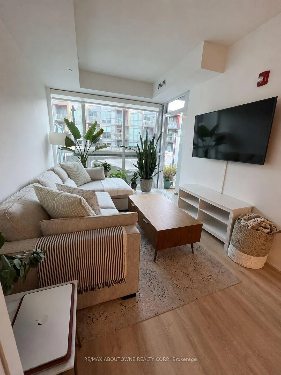 Photo 7 of Unit B217, 5240 Dundas Street, Burlington, Orchard — HOMEH