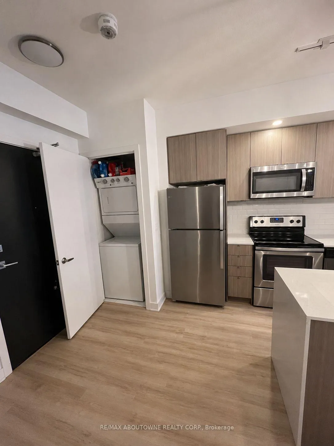 Photo 11 of Unit B217, 5240 Dundas Street, Burlington, Orchard — HOMEH