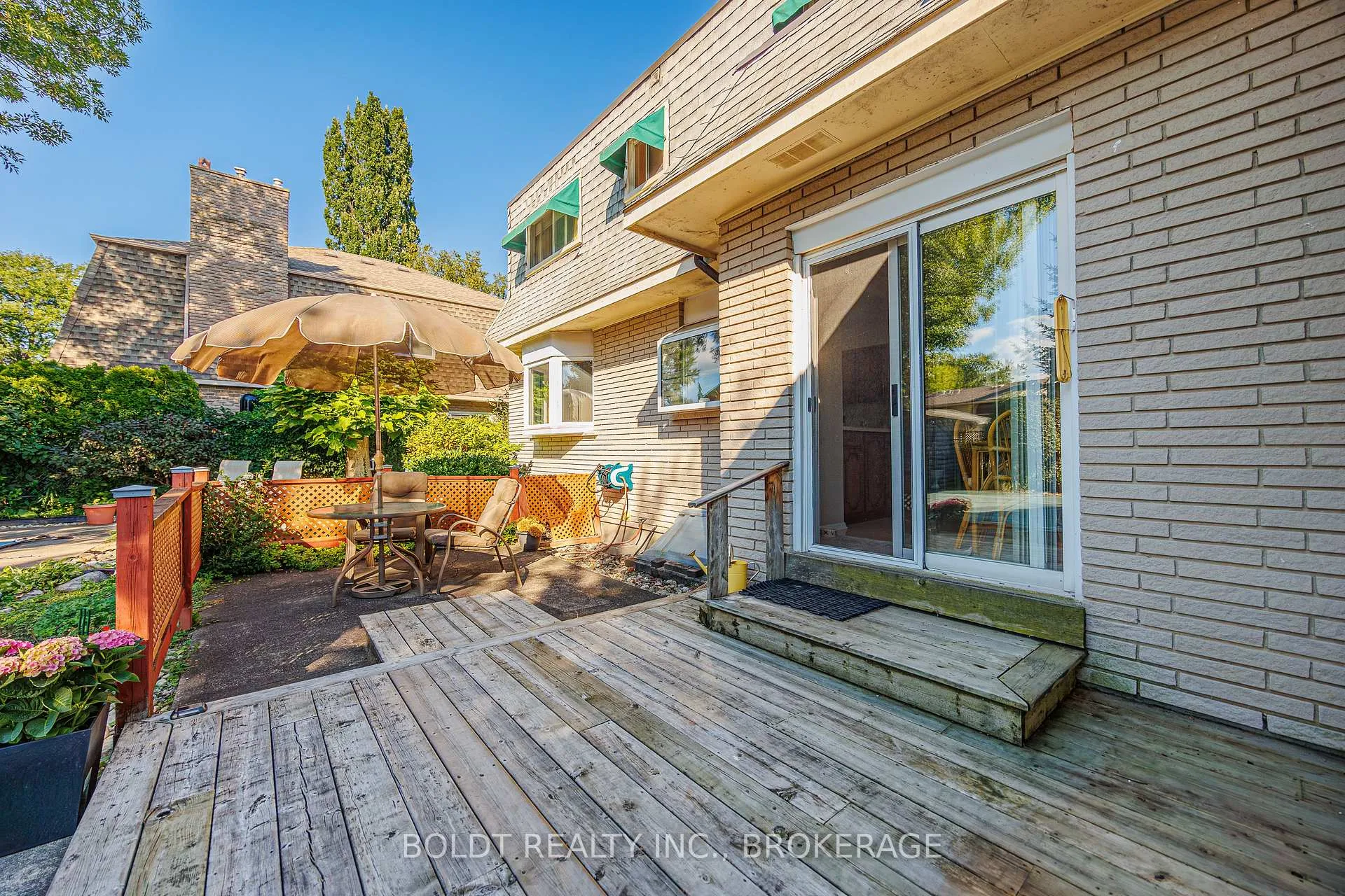 Photo 37 of 7 Mayholme Court, St. Catharines, Martindale Pond — HOMEH