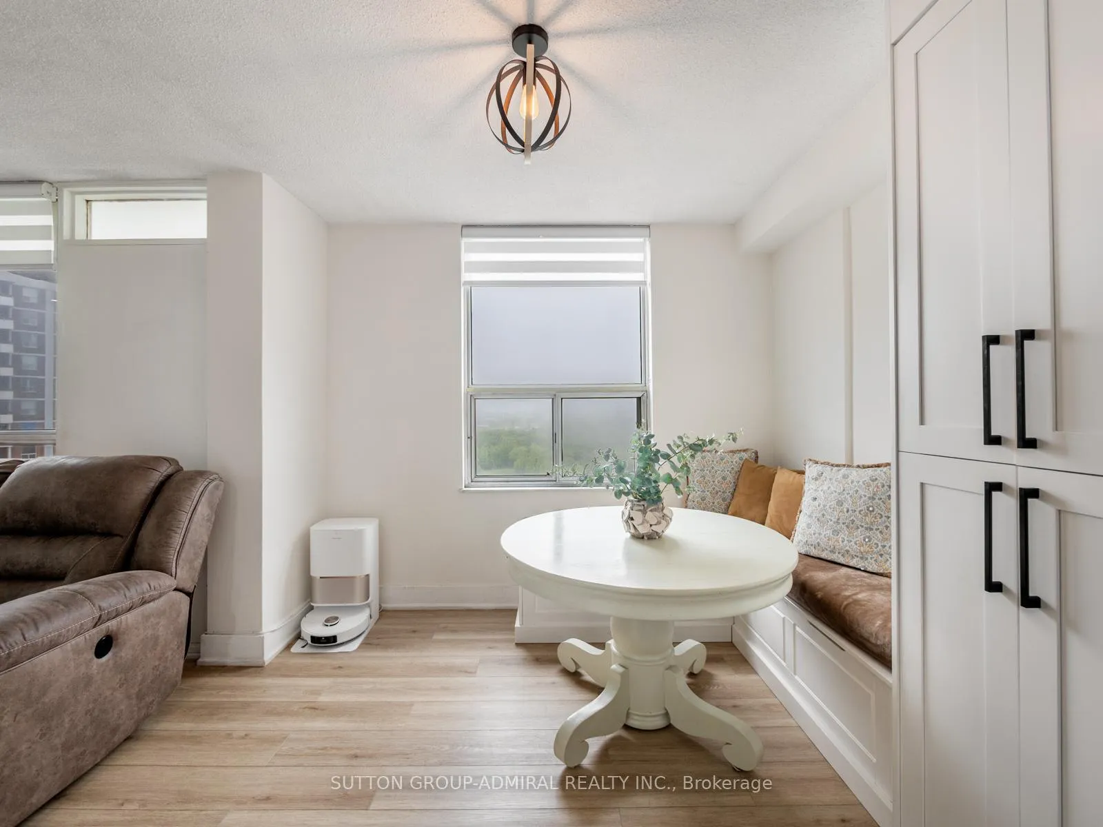 Photo 13 of Unit 1603, 20 Edgecliff Golfway, Toronto, Flemingdon Park — HOMEH