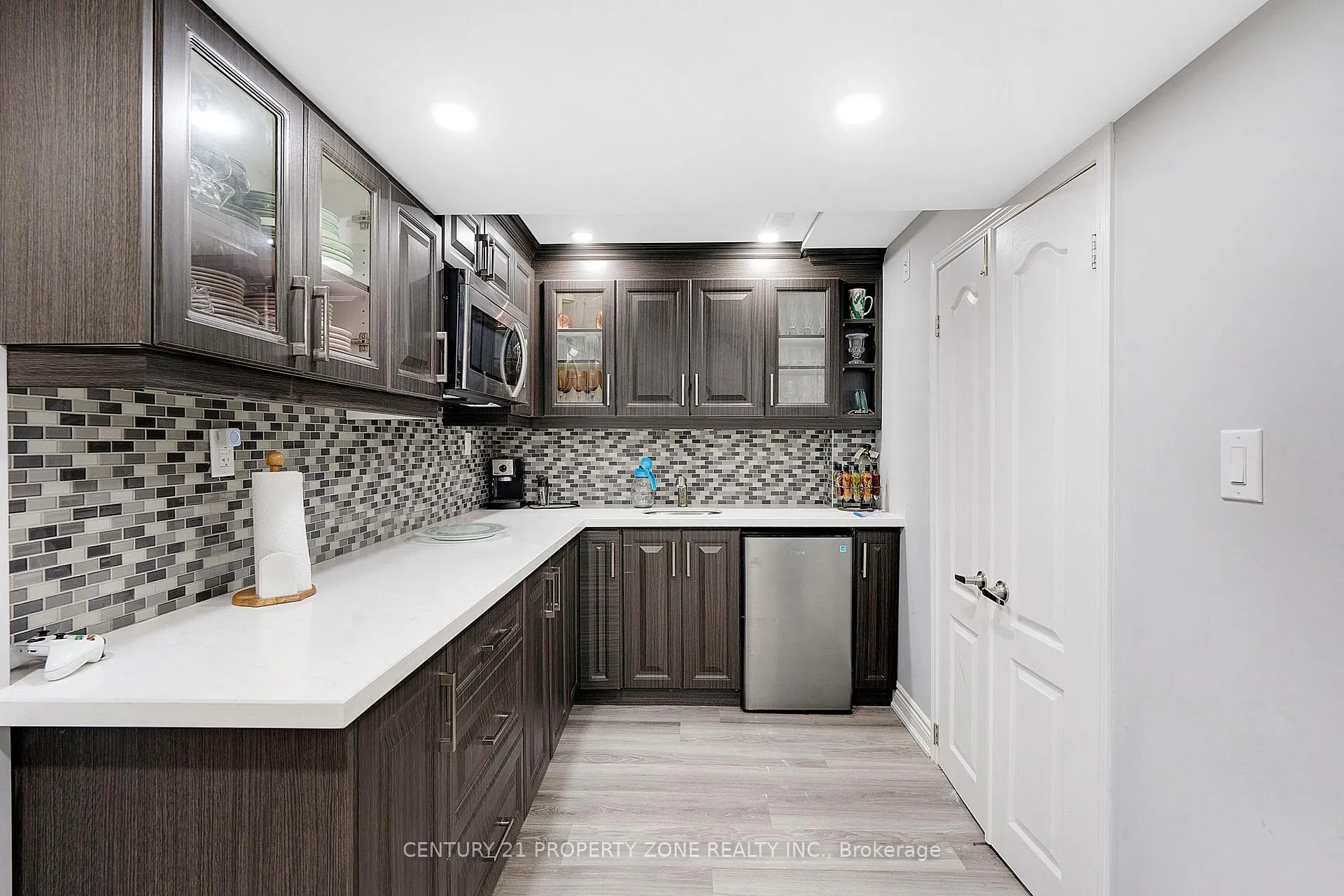 Photo 28 of 29 Oakmeadow Drive, Brampton, Fletcher's Meadow — HOMEH