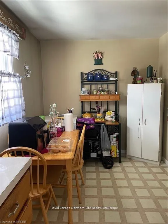 Photo 8 of 431 Dudley Avenue, North Bay, Central — HOMEH