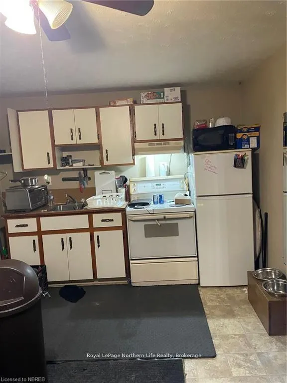 Photo 15 of 431 Dudley Avenue, North Bay, Central — HOMEH