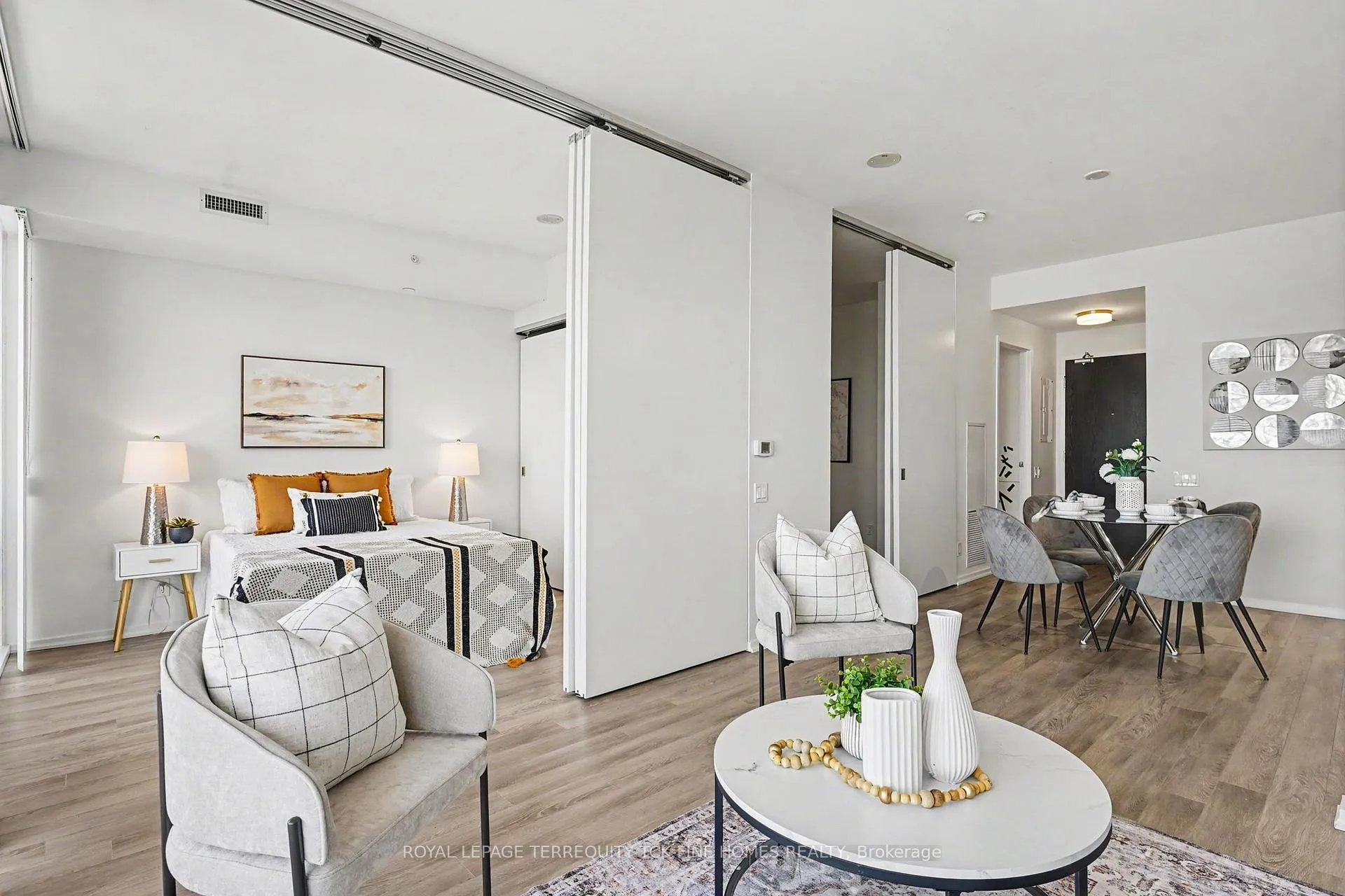 Photo 7 of Unit 2703, 125 Peter Street, Toronto, Waterfront Communities — HOMEH