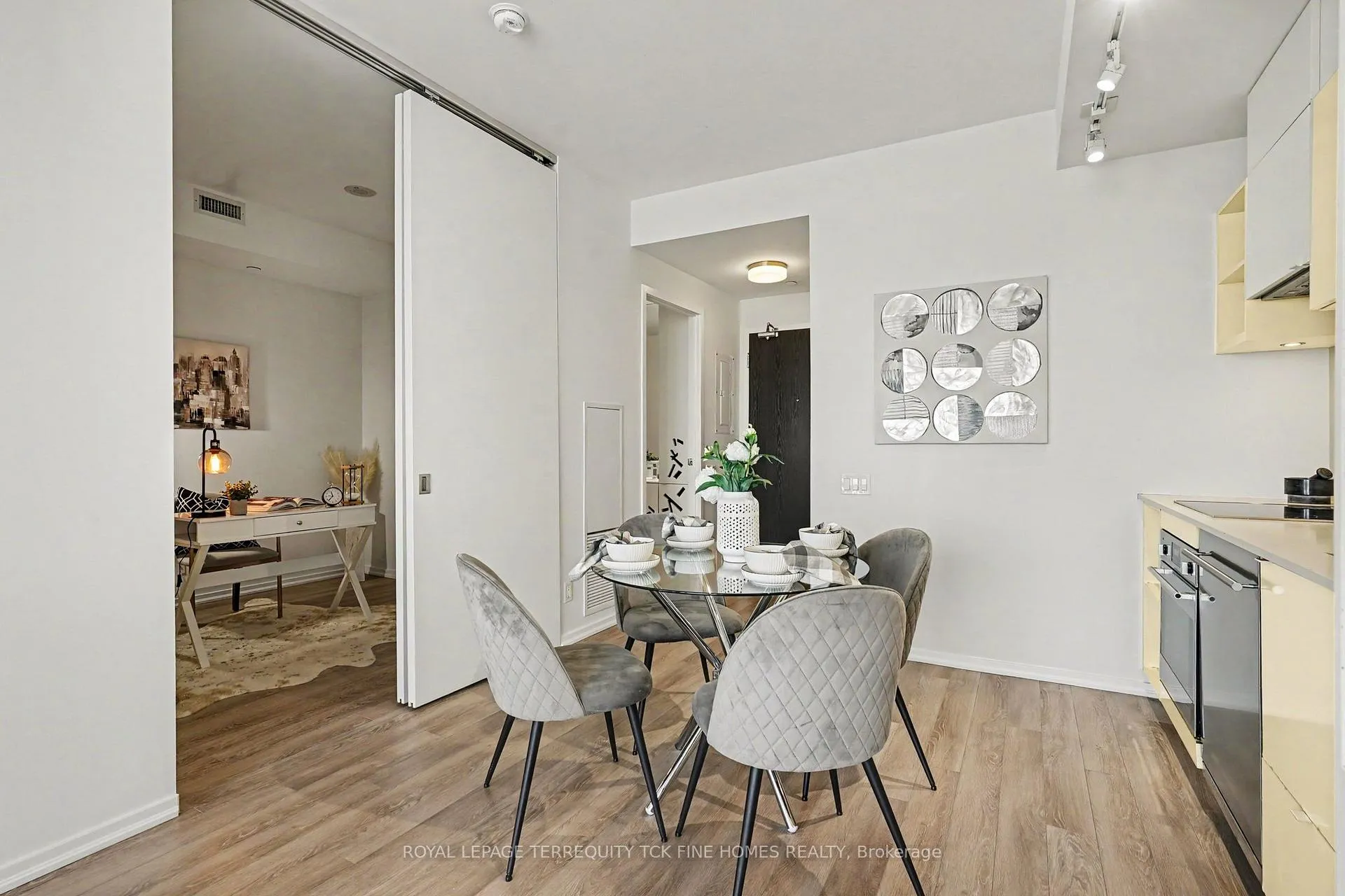 Photo 13 of Unit 2703, 125 Peter Street, Toronto, Waterfront Communities — HOMEH