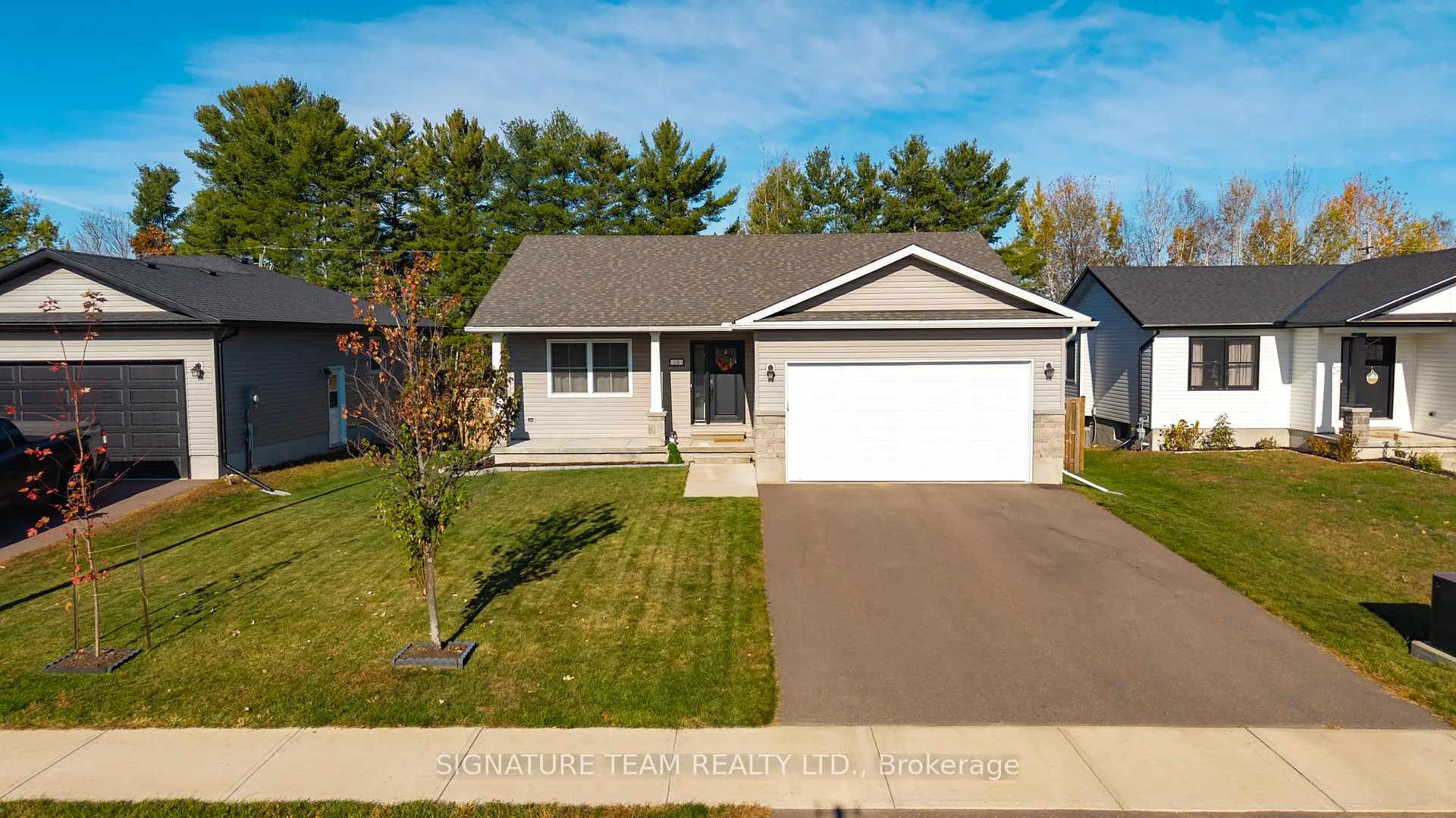 Photo 2 of 28 Terrance Drive, Petawawa — HOMEH