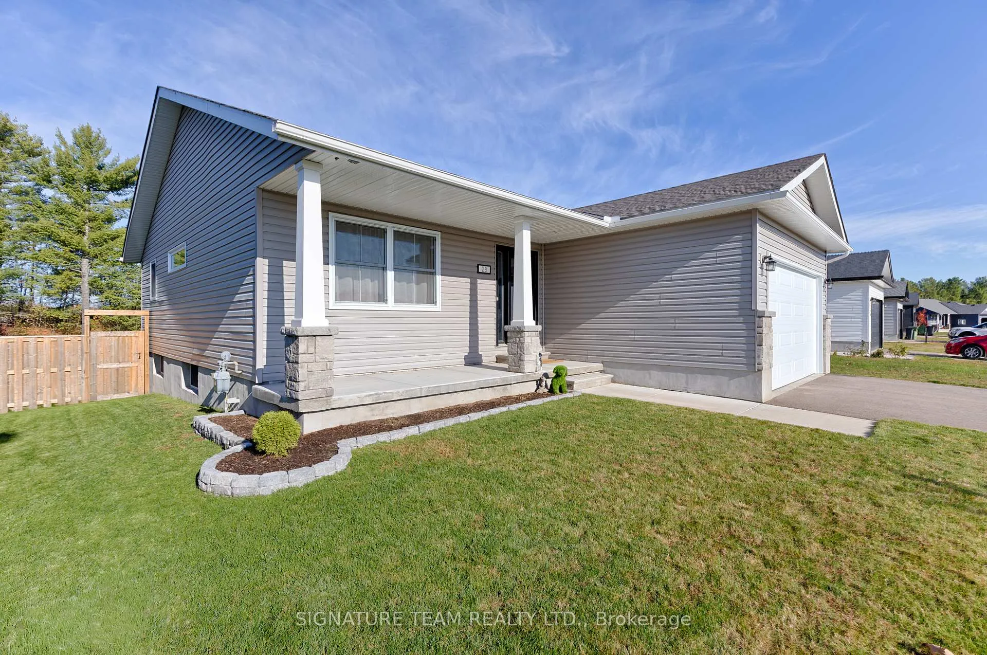 Photo 4 of 28 Terrance Drive, Petawawa — HOMEH