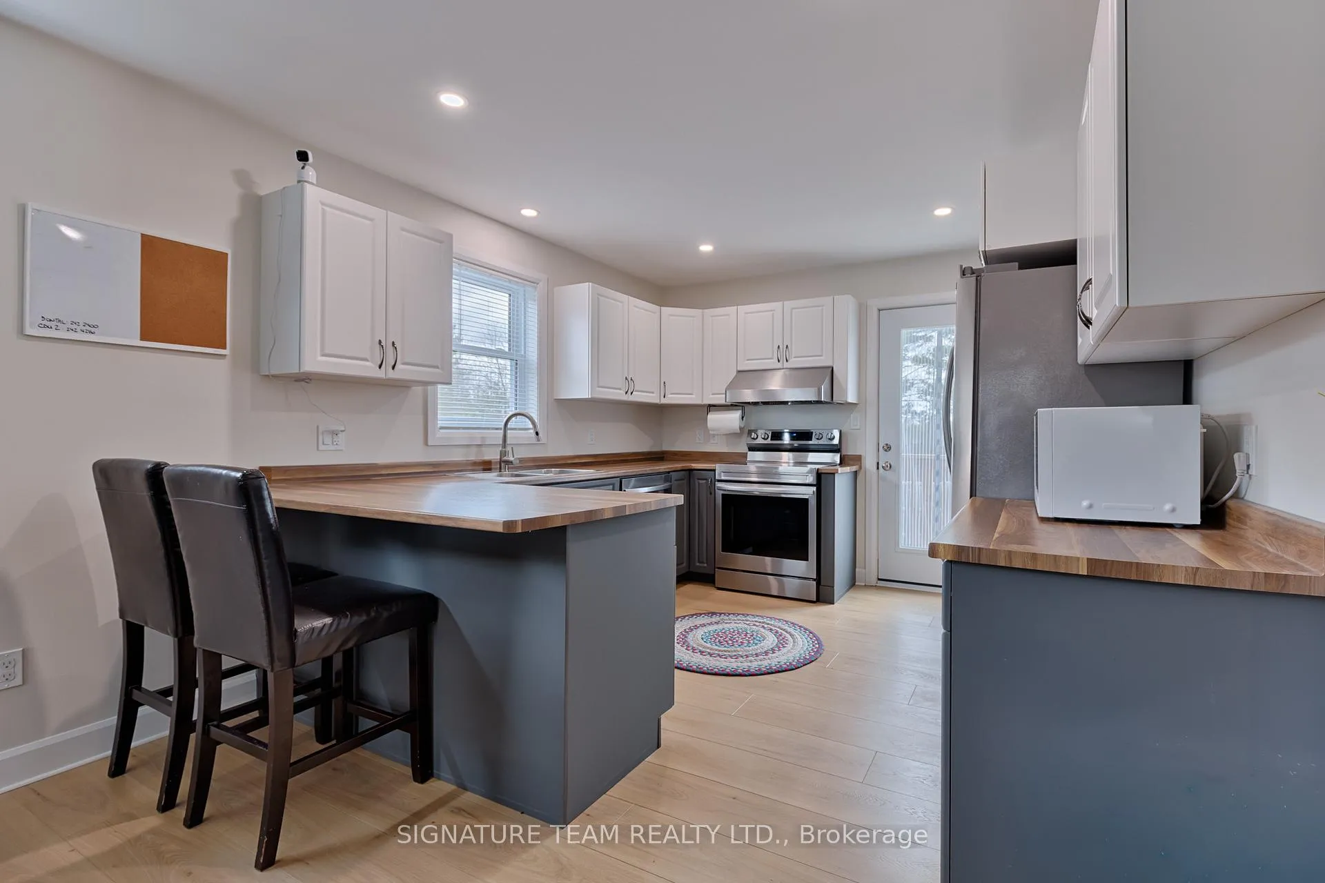 Photo 11 of 28 Terrance Drive, Petawawa — HOMEH