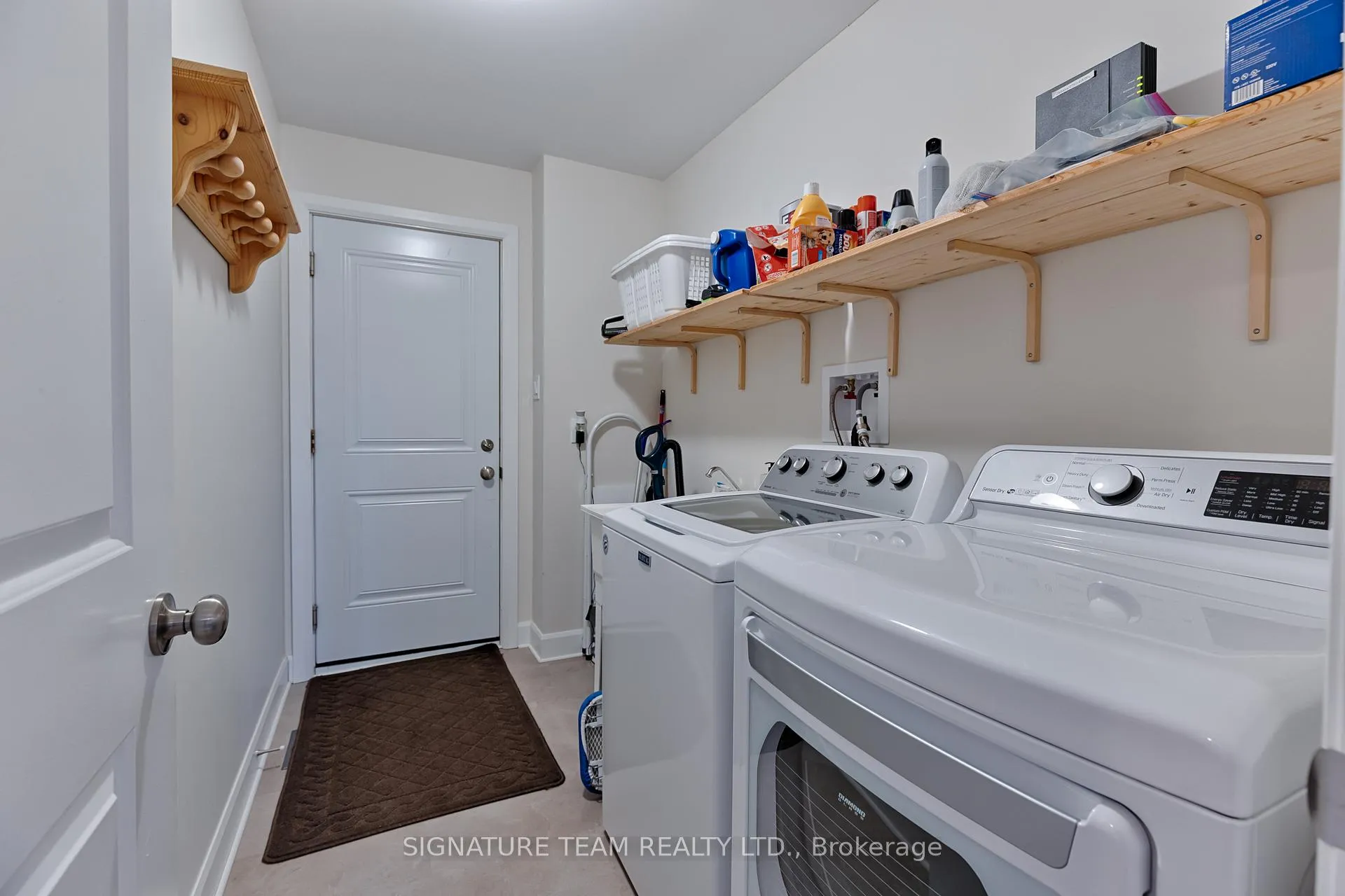 Photo 21 of 28 Terrance Drive, Petawawa — HOMEH