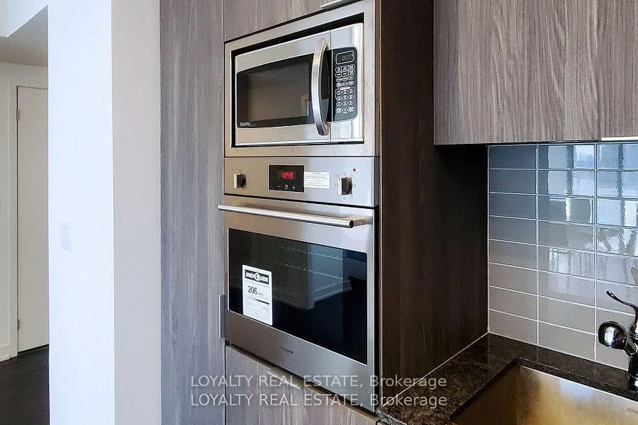Photo 16 of Unit 1107, 11 Wellesley Street W, Toronto, Bay Street Corridor — HOMEH