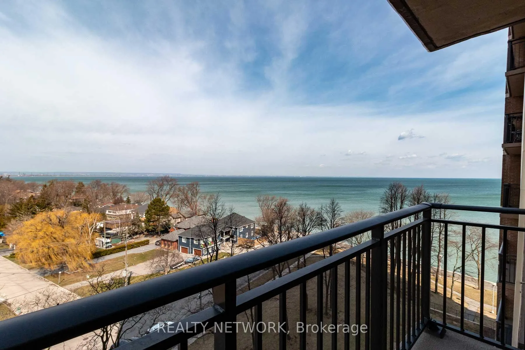 Photo 8 of Unit 901, 500 Green Road, Hamilton, Lakeshore — HOMEH
