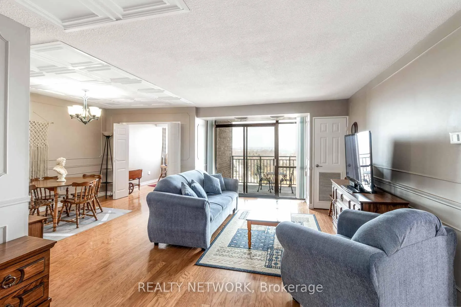 Photo 9 of Unit 901, 500 Green Road, Hamilton, Lakeshore — HOMEH