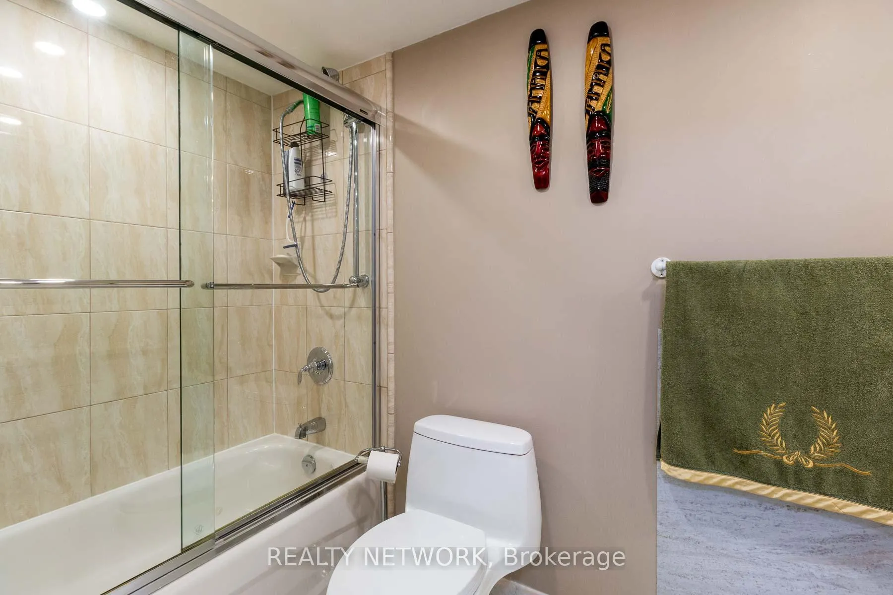 Photo 25 of Unit 901, 500 Green Road, Hamilton, Lakeshore — HOMEH