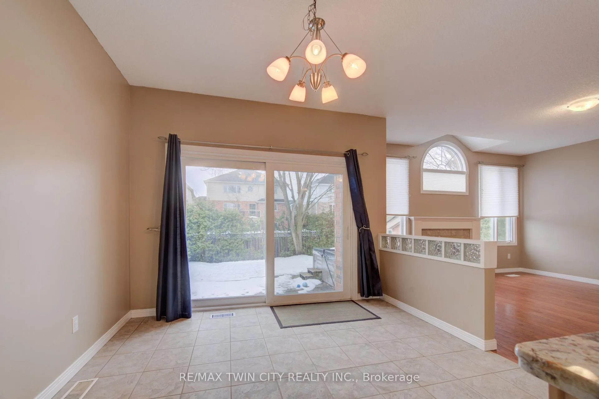 Photo 8 of 11 Carolinian Lane, Cambridge, St. Andrews Estates — HOMEH