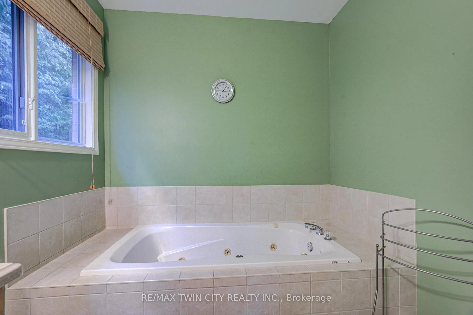 Photo 17 of 11 Carolinian Lane, Cambridge, St. Andrews Estates — HOMEH