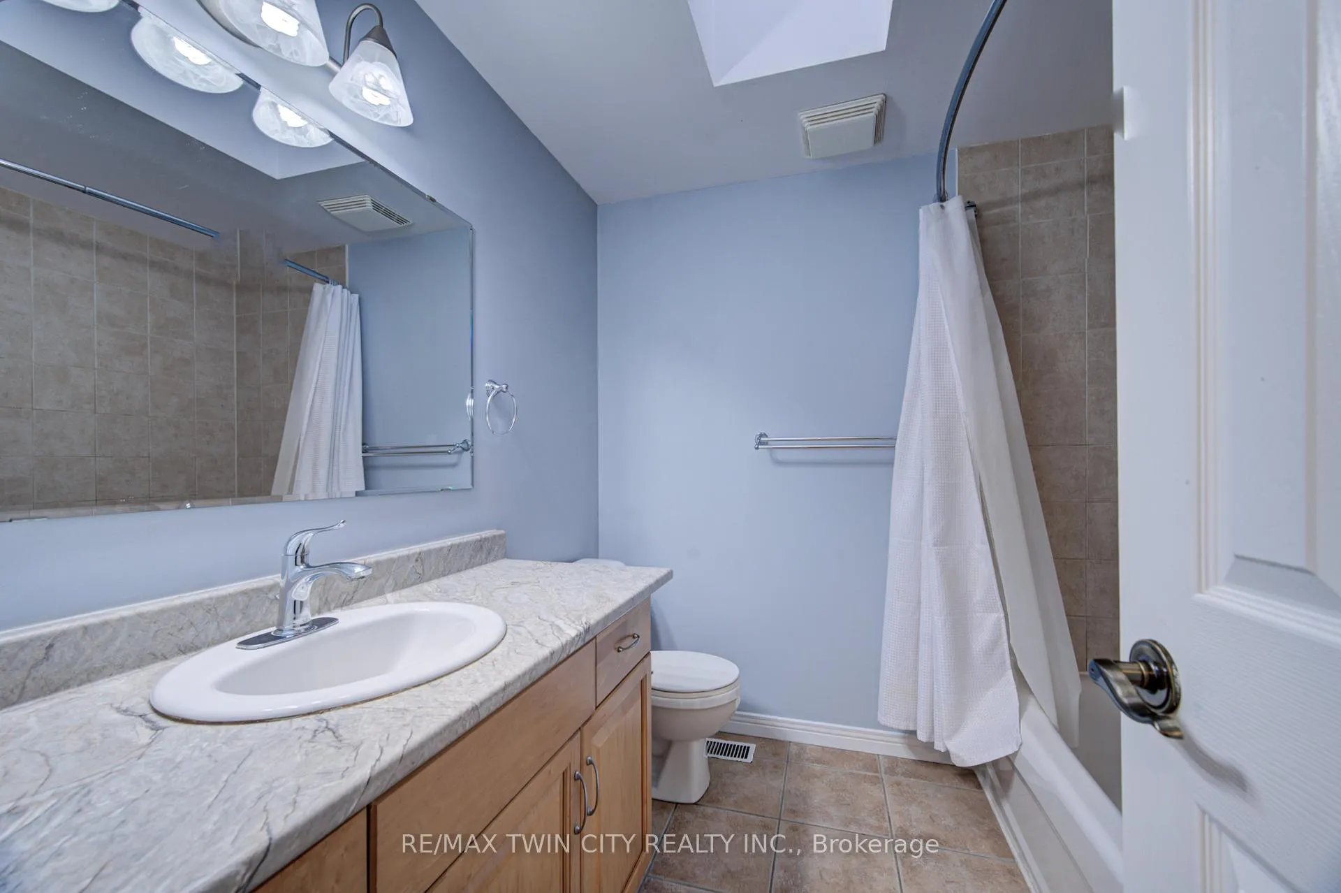 Photo 22 of 11 Carolinian Lane, Cambridge, St. Andrews Estates — HOMEH