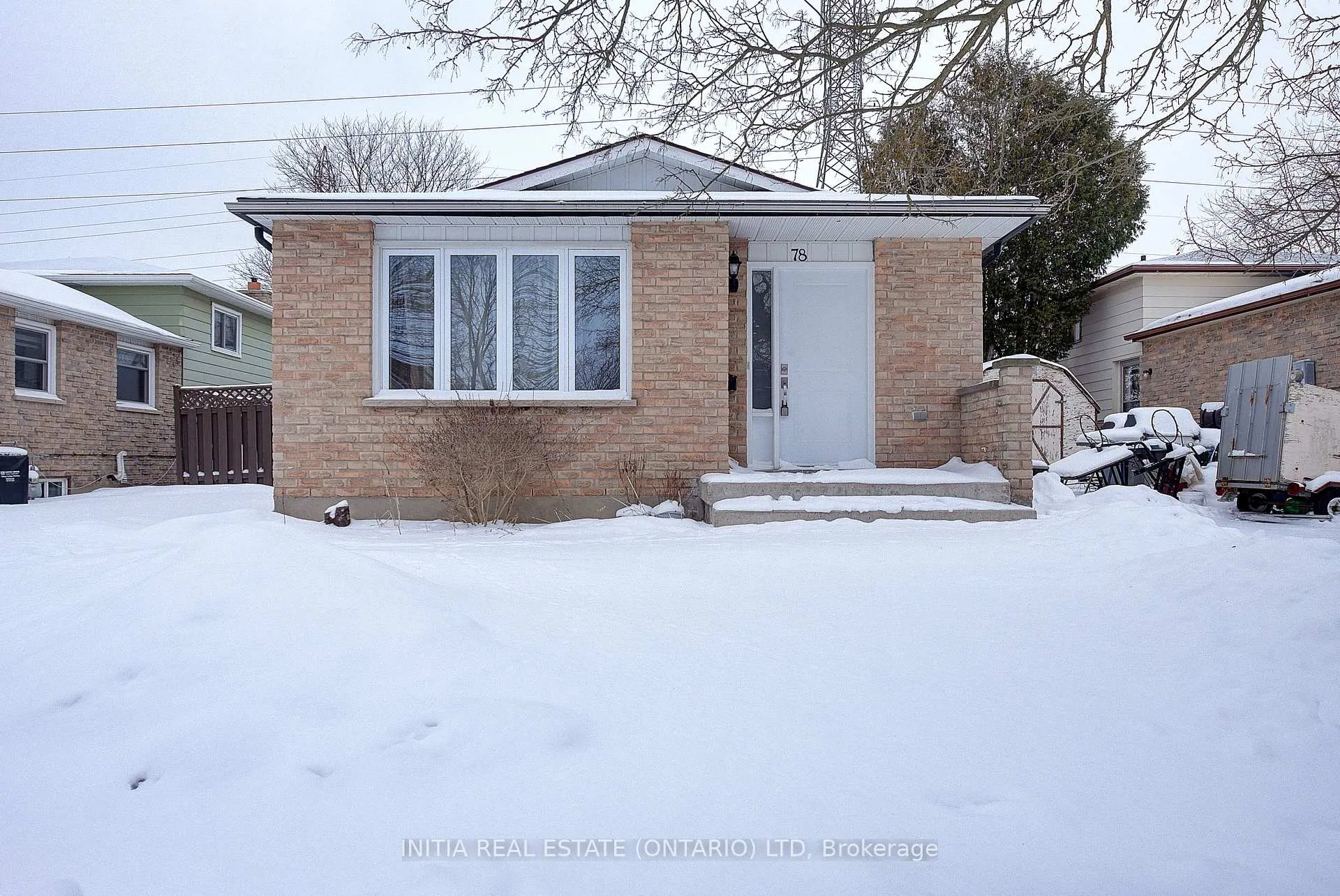 Front of 78 Lysanda Court