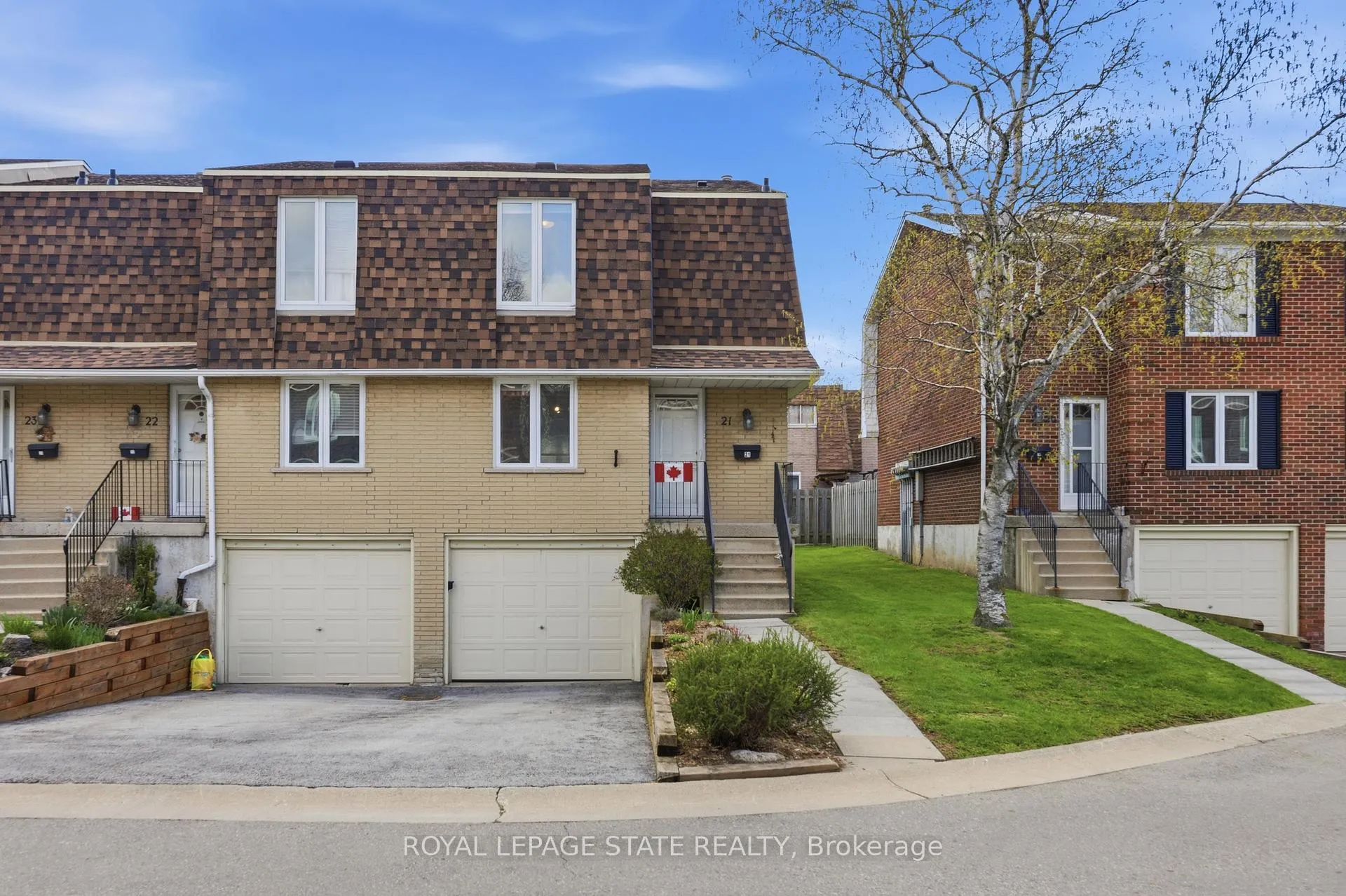 Photo 2 of Unit 21, 299 Limeridge Road W, Hamilton, Rolston — HOMEH