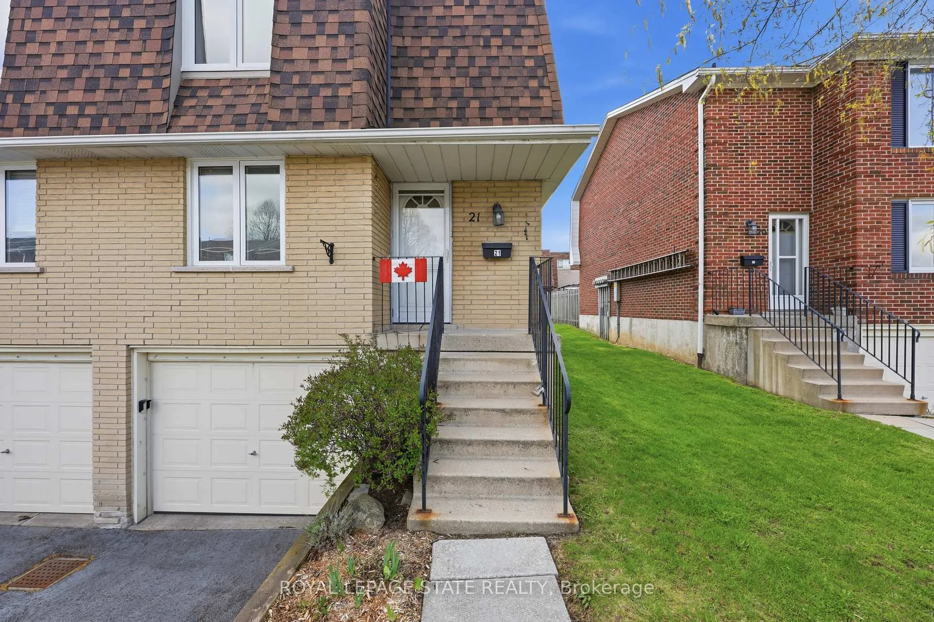 Photo 5 of Unit 21, 299 Limeridge Road W, Hamilton, Rolston — HOMEH