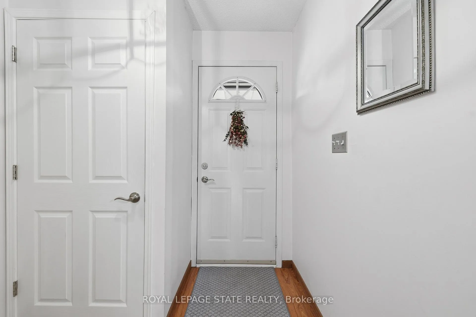 Photo 6 of Unit 21, 299 Limeridge Road W, Hamilton, Rolston — HOMEH