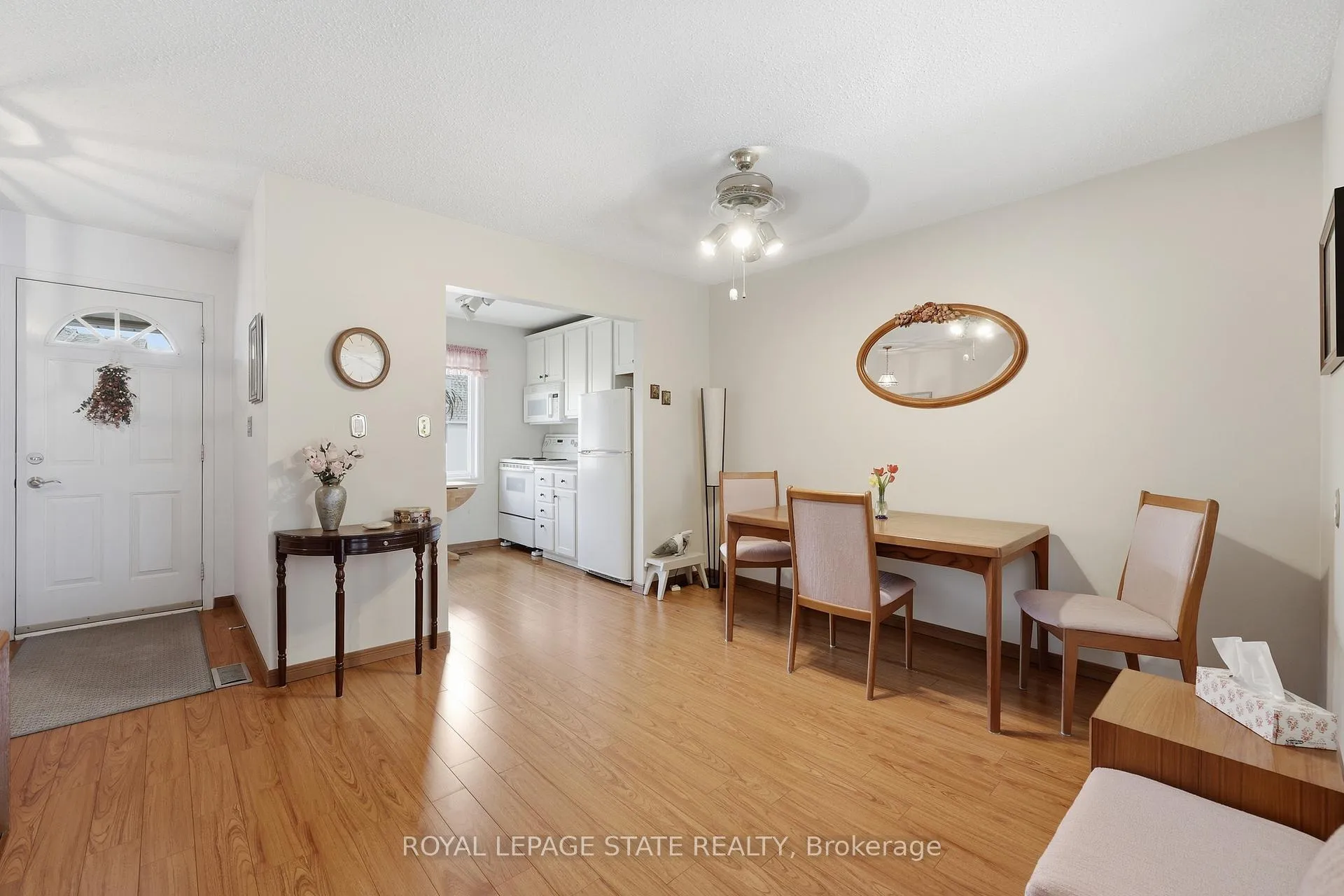 Photo 11 of Unit 21, 299 Limeridge Road W, Hamilton, Rolston — HOMEH