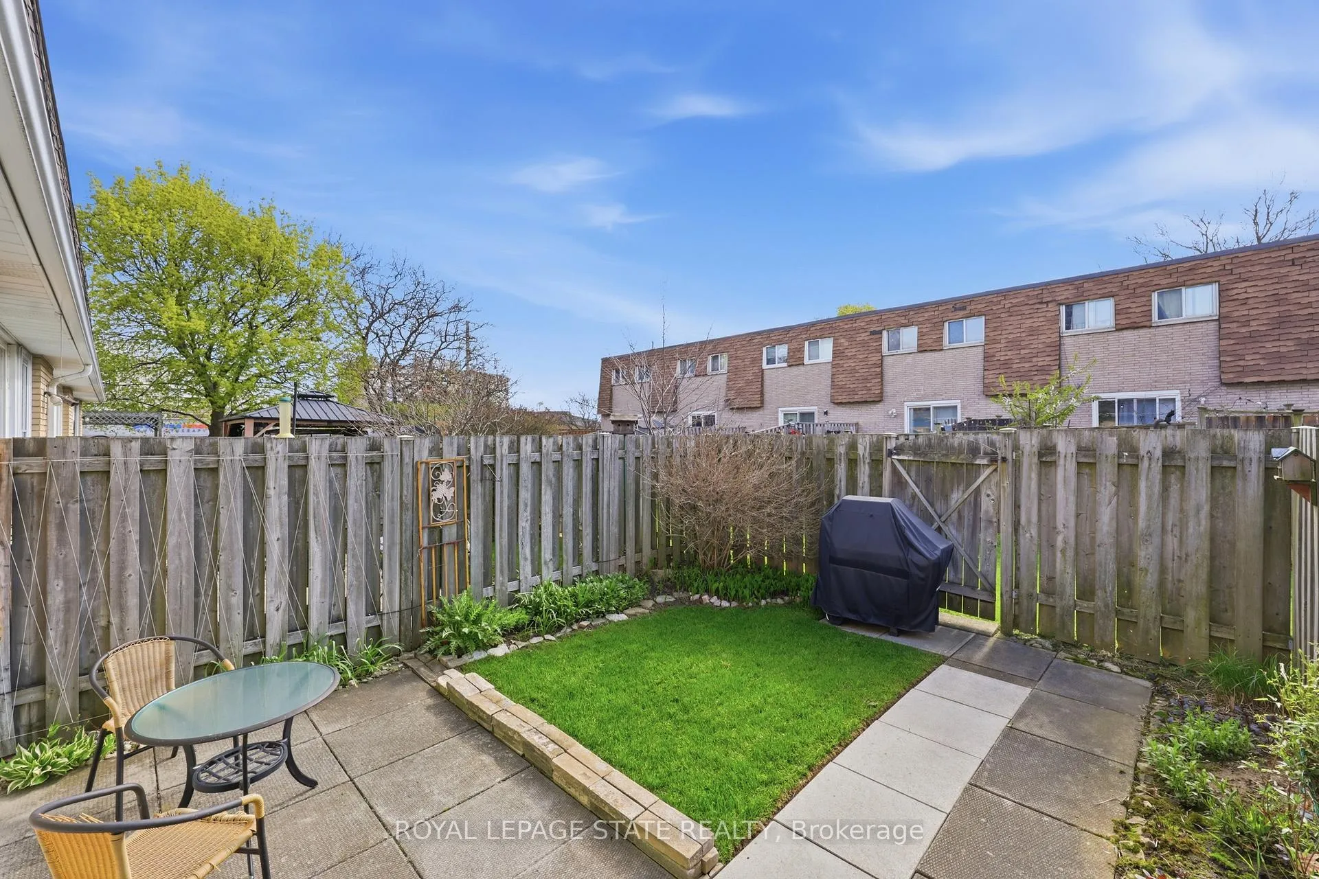 Photo 30 of Unit 21, 299 Limeridge Road W, Hamilton, Rolston — HOMEH