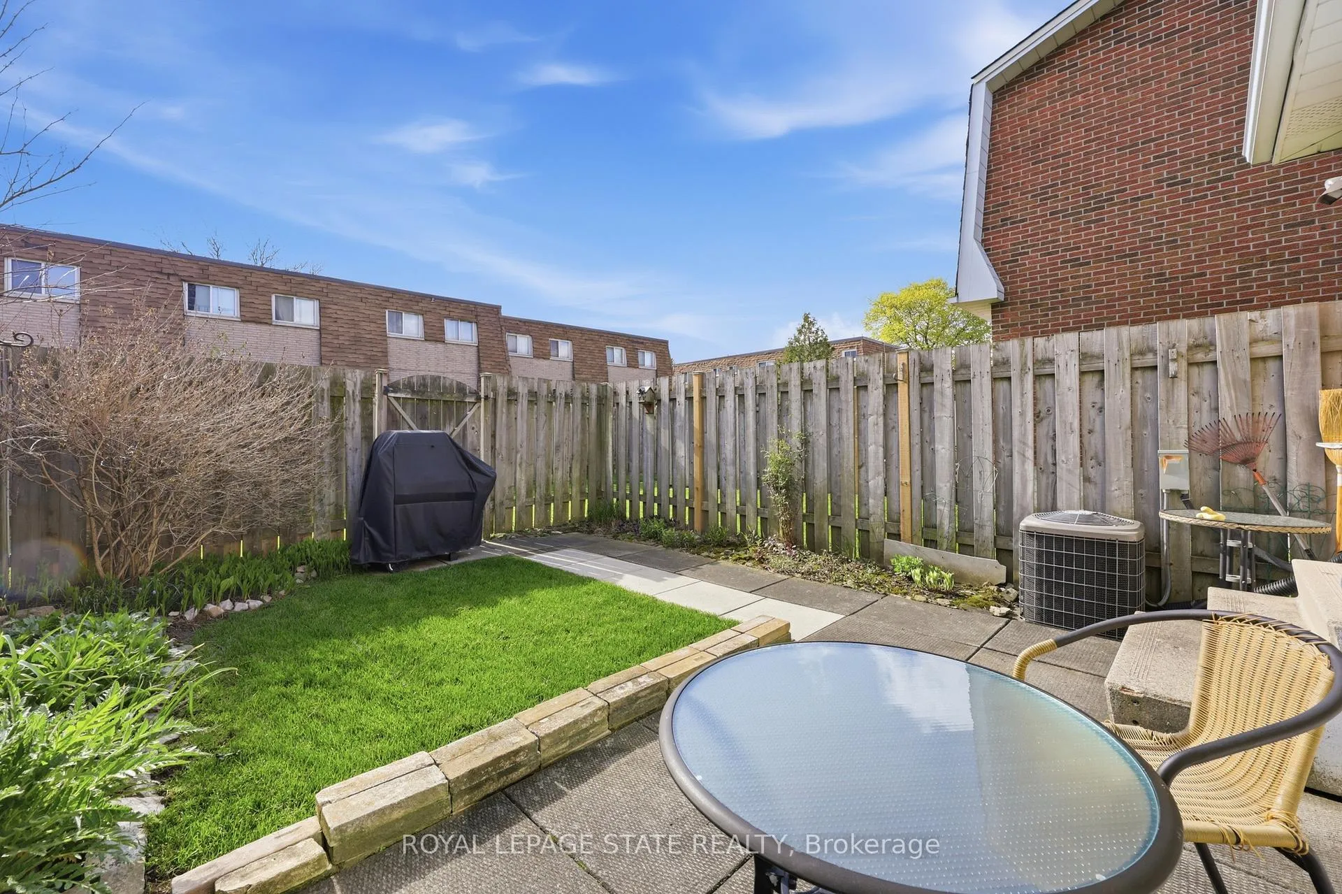 Photo 31 of Unit 21, 299 Limeridge Road W, Hamilton, Rolston — HOMEH
