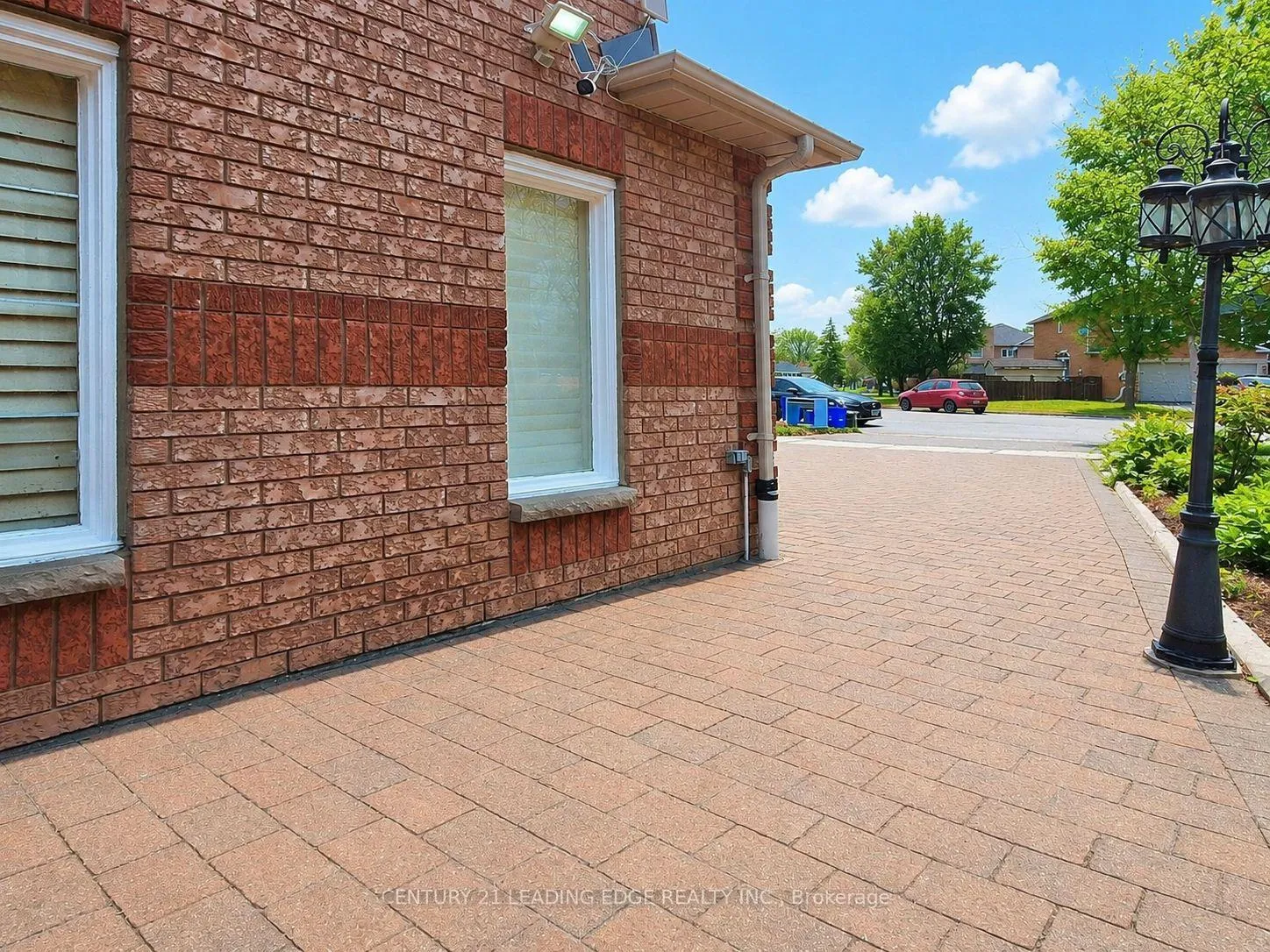 Photo 3 of 77 Sunbird Boulevard, Georgina, Keswick North — HOMEH