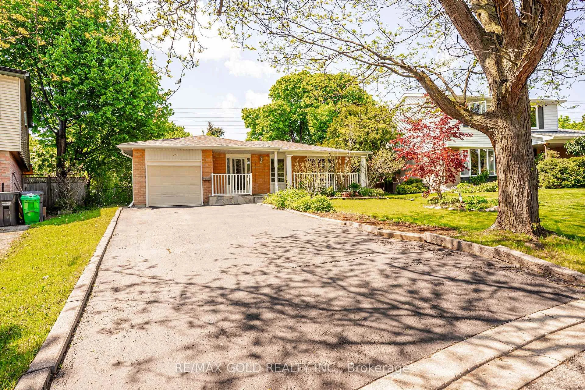 Photo 2 of 75 Mancroft Crescent, Brampton, Central Park — HOMEH