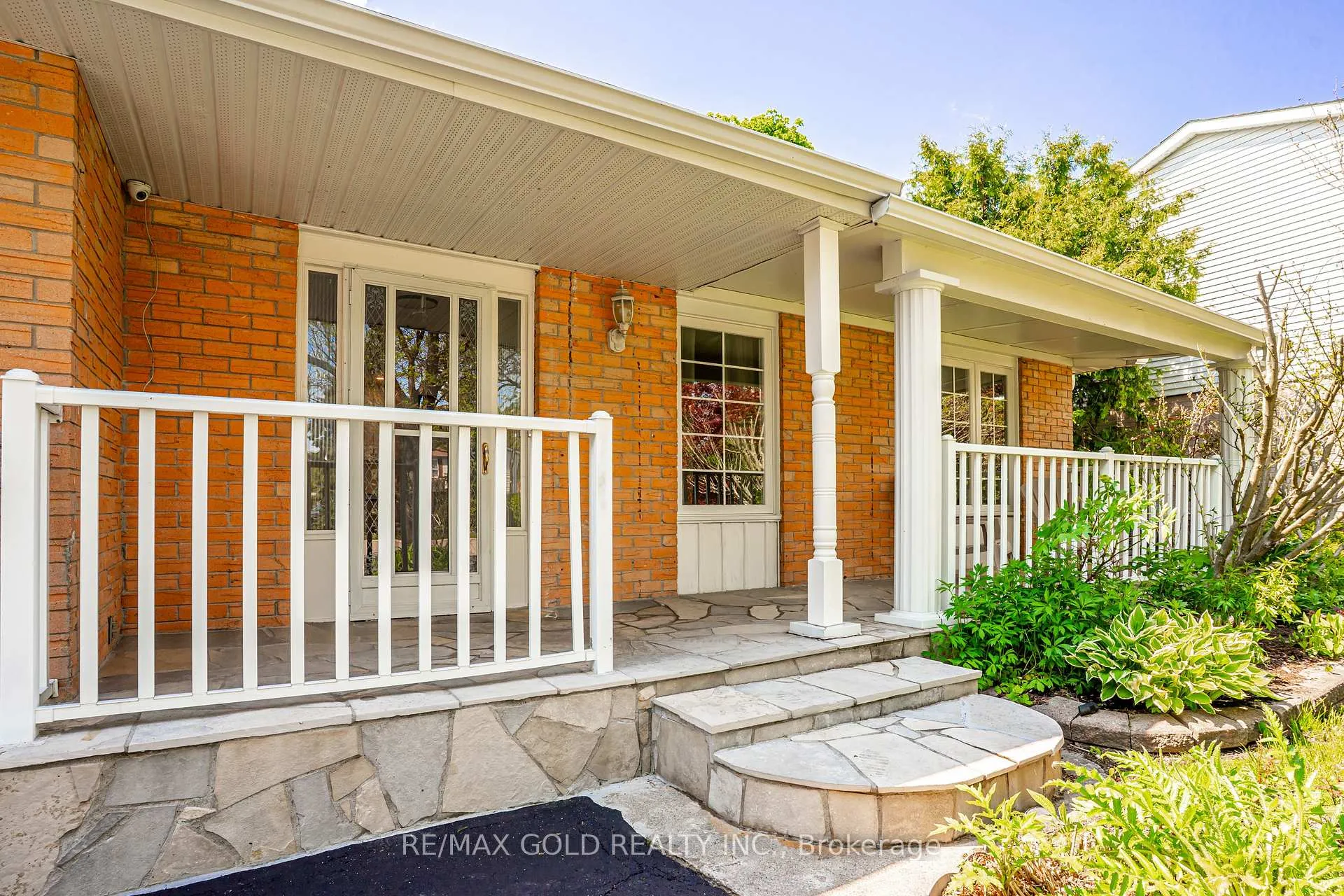 Photo 5 of 75 Mancroft Crescent, Brampton, Central Park — HOMEH