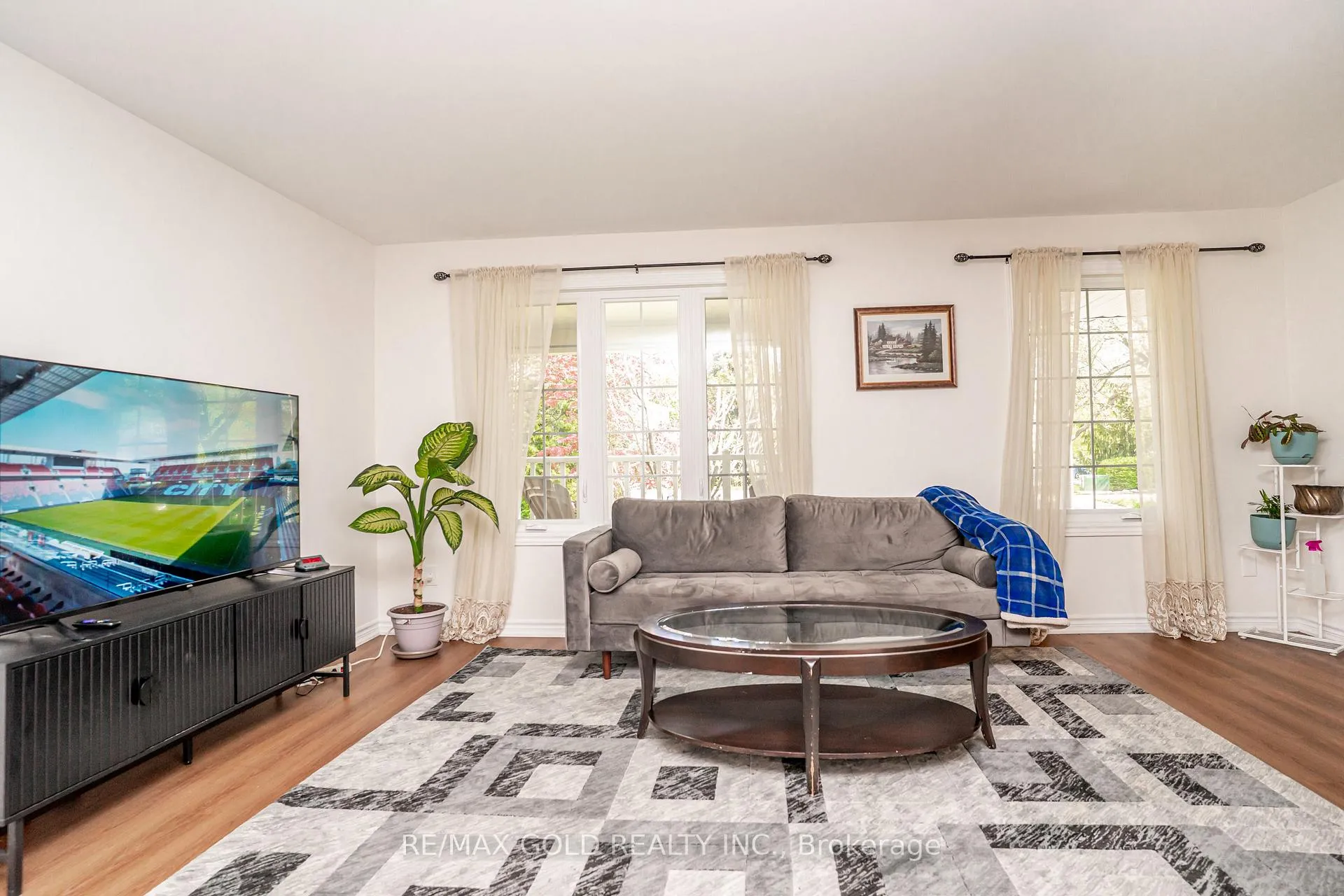 Photo 9 of 75 Mancroft Crescent, Brampton, Central Park — HOMEH