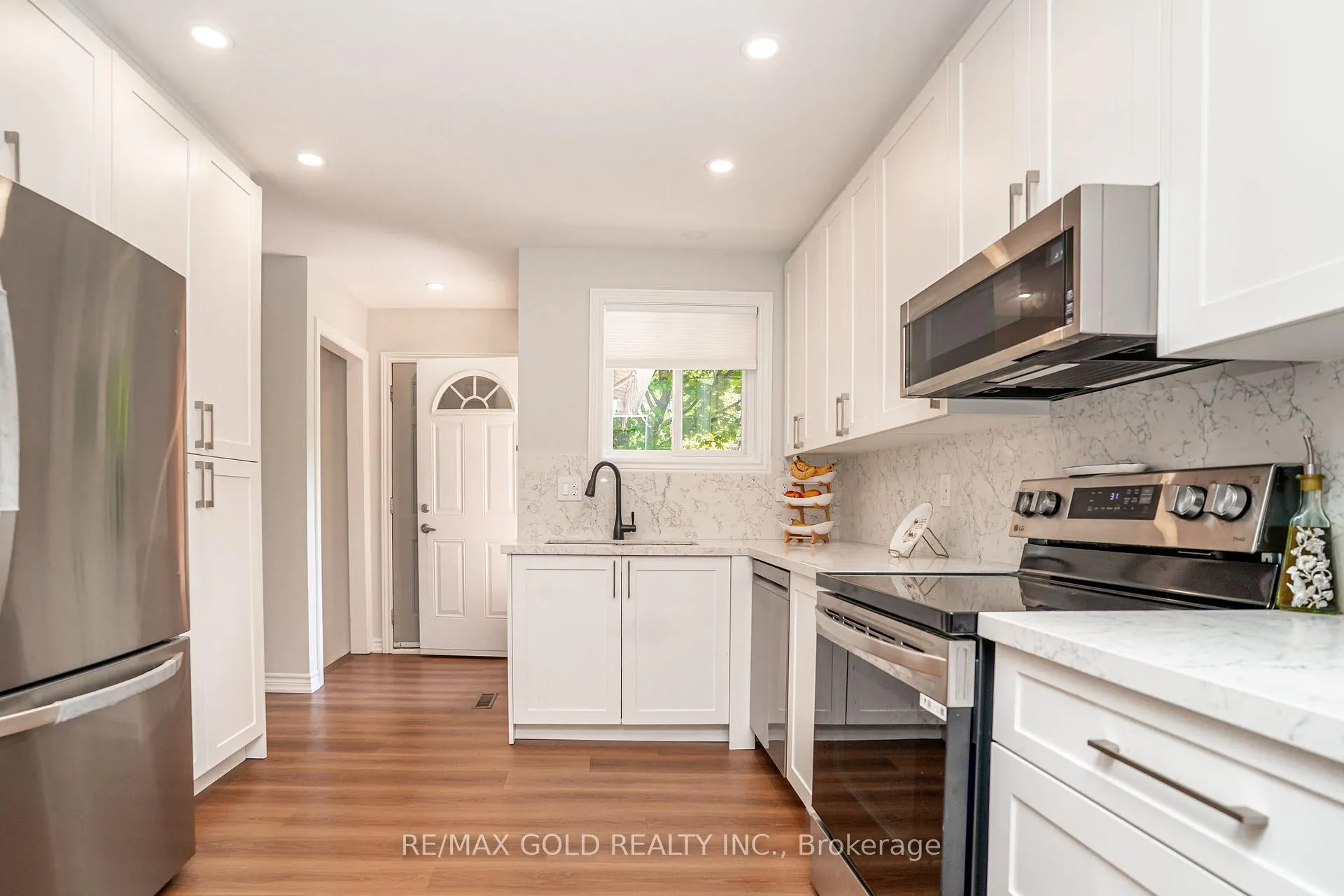 Photo 14 of 75 Mancroft Crescent, Brampton, Central Park — HOMEH