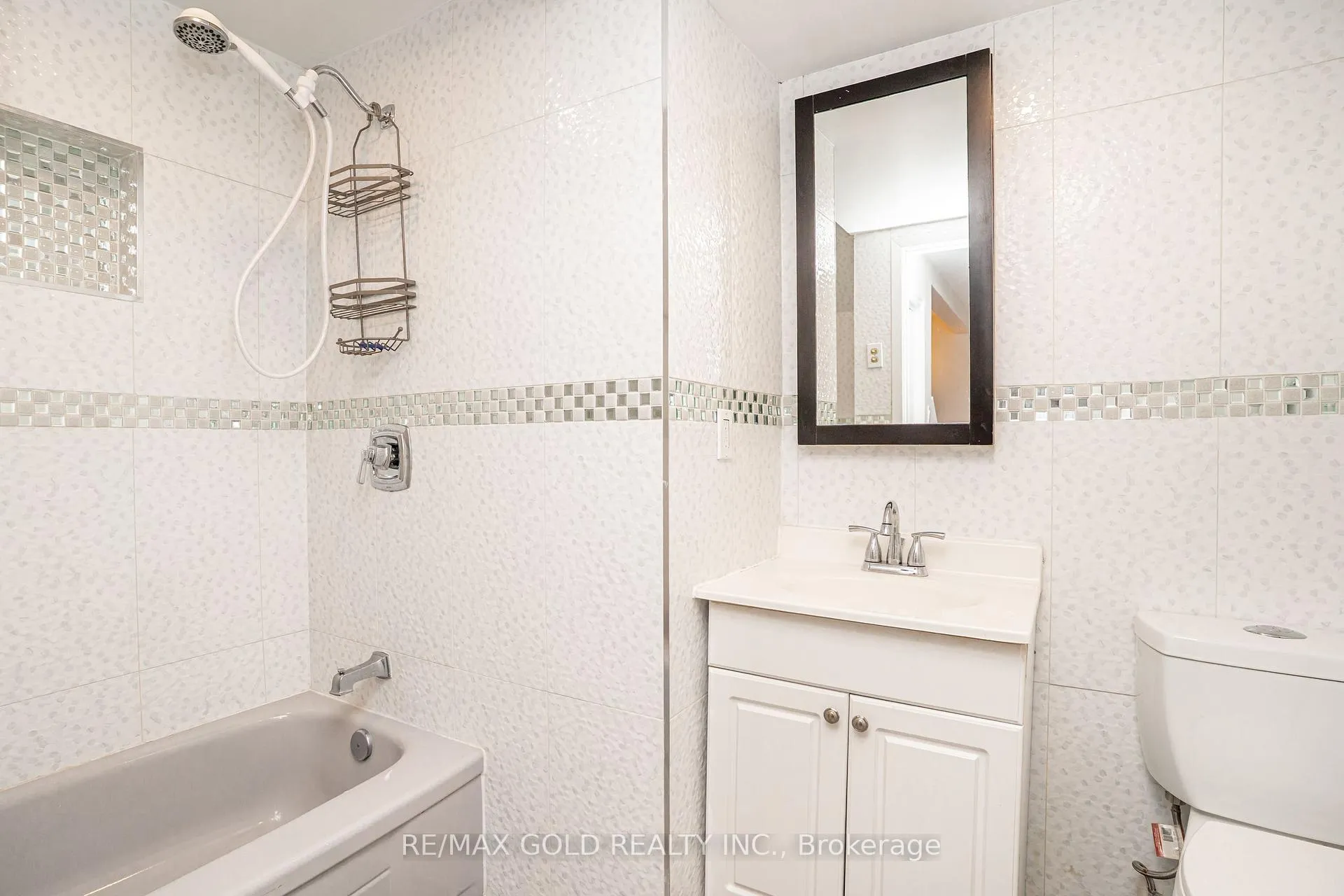 Photo 32 of 75 Mancroft Crescent, Brampton, Central Park — HOMEH