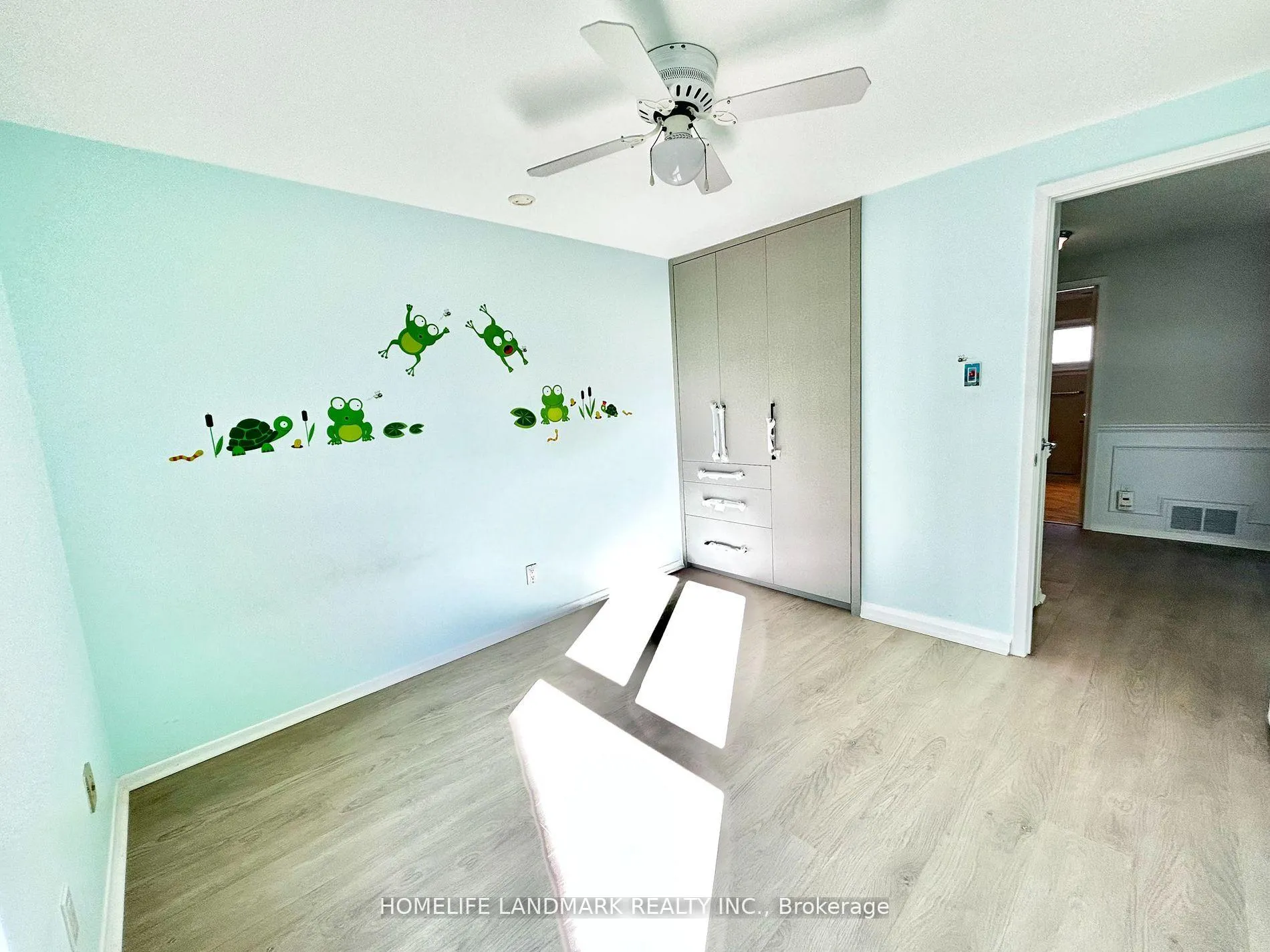Photo 14 of 18 Summerfeldt Crescent, Markham, Unionville — HOMEH