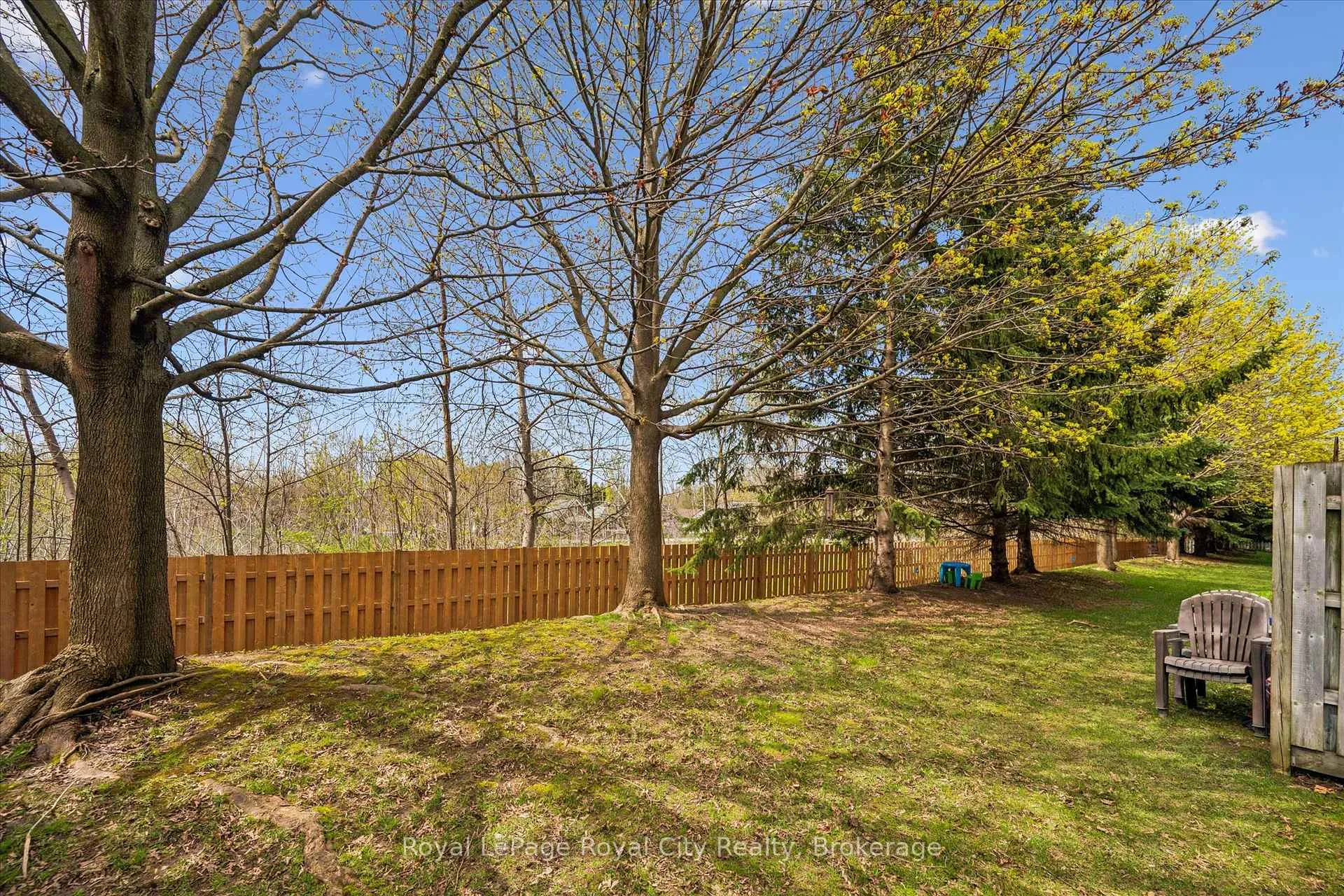 Photo 4 of Unit 24, 240 London Road W, Guelph, Downtown — HOMEH